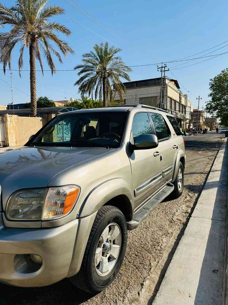 تيوتا لاندكروزر سيكويا موديل ٢٠٠٧ اصل رقم بغداد سنويه لل٢٧ كير ومحرك وحداديه وتبريد ٣قطع سياره ناعمه ونشطه السعر ٩٥ المكان كربلاء ***********
