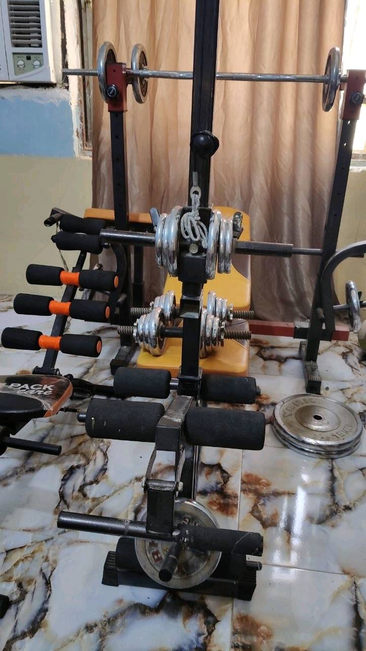 طقم حديد ورياضة منزلية متكامل (جهاز + بنش + بارات + دنابل وأوزان+سفنجات عازله ) عده كامله متكامله من كل نواحي بسعر 750 ألف" وبيهه مجال مكان كربلاء رجاءا مو شراي لاتجي
تواصل واتساب 
***********