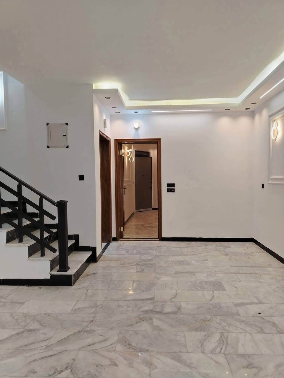 120طابقين حديث بناء ٢٠٢٦

حي الجهاد منطقة الامانة

........

🏡🏚️🏘️

........

مشتمل 120 م طابقين حديث بناء ٢٠٢٦

٣ نوم صحيات عدد ٢

واجهه6 نزال ٢٠

في حي الجهاد منطقة الامانة

باب قاصة

شبابيك المنيوم

ديكورات داخليه روعة

للاستفسار

أسيا *********** وأتساب

مكتب دآري للوساطة العقًاريهً#
