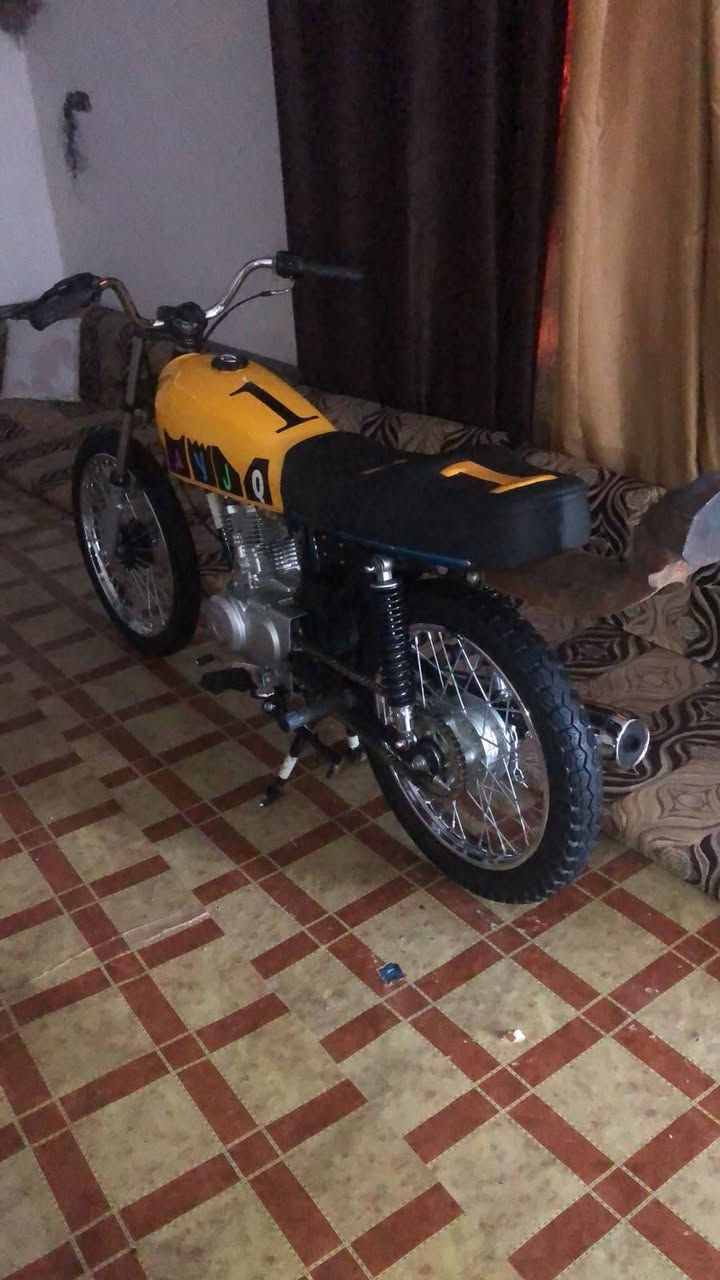 سلام عليكم دراجه تعميره جديده ما صيرله شهر كفاله عامه من الويل الويل كلهه اصلي دراجه ناشفه شاصي 27وراق سكنر دراجه كلهه ما صيرله شهر سعر 700وبي مجال قليل مكاني كربلاء عون ترهم مراوس بكامله نضيفه رقمي***********
