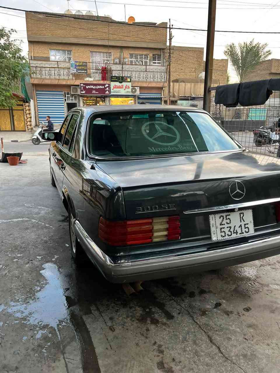 مرسيدس ١٩٩١ • اسود • باسمي مداور