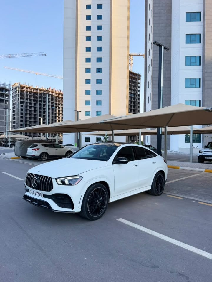 الفخامة الألمانية GLE 53 2023

للبيع مارسدس GLE53 موديل 23 AMG 
اللون ابيض رقم بغداد مغلفة PPf طافي 

السيارة فول مواصفات للاخير حساسات 360 درجة
كت AMG بلادي من الشركة مع نظام جگات
كشنات مخمل وجلد مع نظام سماعات برومستر 
كامرات محيطية 360 درجة وانارة محيطية ب12 لون 

مواصفات كلش كلش هواية السيارة معروفة 
حادثها جاملغ وبنيد نفس اللون بدون قطرة صبغ✔️

السيارة رقم بغداد ماشية 48 الف مايل
للاستفسار الاتصال:***********
