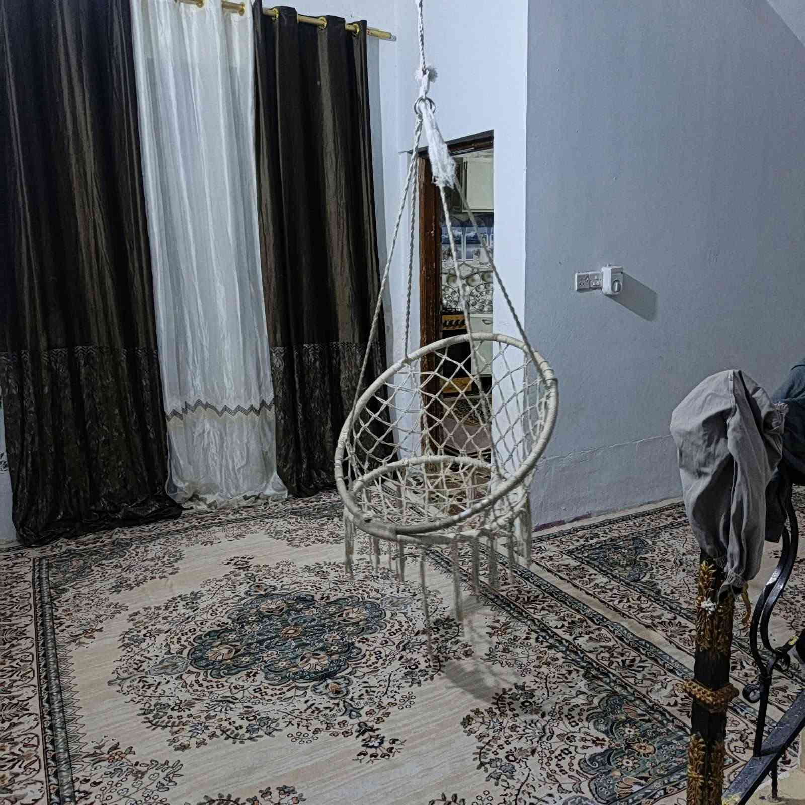 السلام عليكم بيت للبيع في كربلاء وراالحر شارع الوريات التبيط الجديد مساحته 150متر قرب اسواق علاوي يبعد عن الشارع بيتين بس مع الاثاث لمعرفه التفاصيل للاتصال ع هذا الرقم ***********بي واتساب سعره 70وبي مجال
