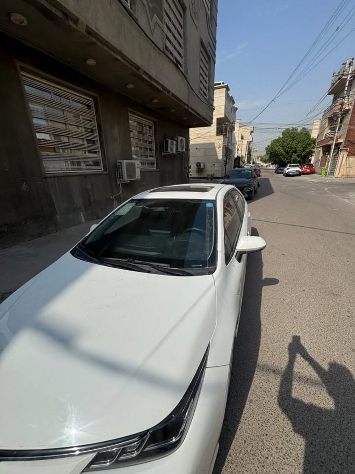 سلام عليكم كوريلا موديل 2024 رقم بغداد بأسمنة شكل الخليجي ماشية 26 سيارة جديدة لواصق الشركة بعدها بيها صار بيها بي دي ار بلجاملغ الخلفي وتكحيل كارت على كد نص اصبع وماامبين ابد  وابيناتنة سونار مكانها بغداد الكاظمية
***********
