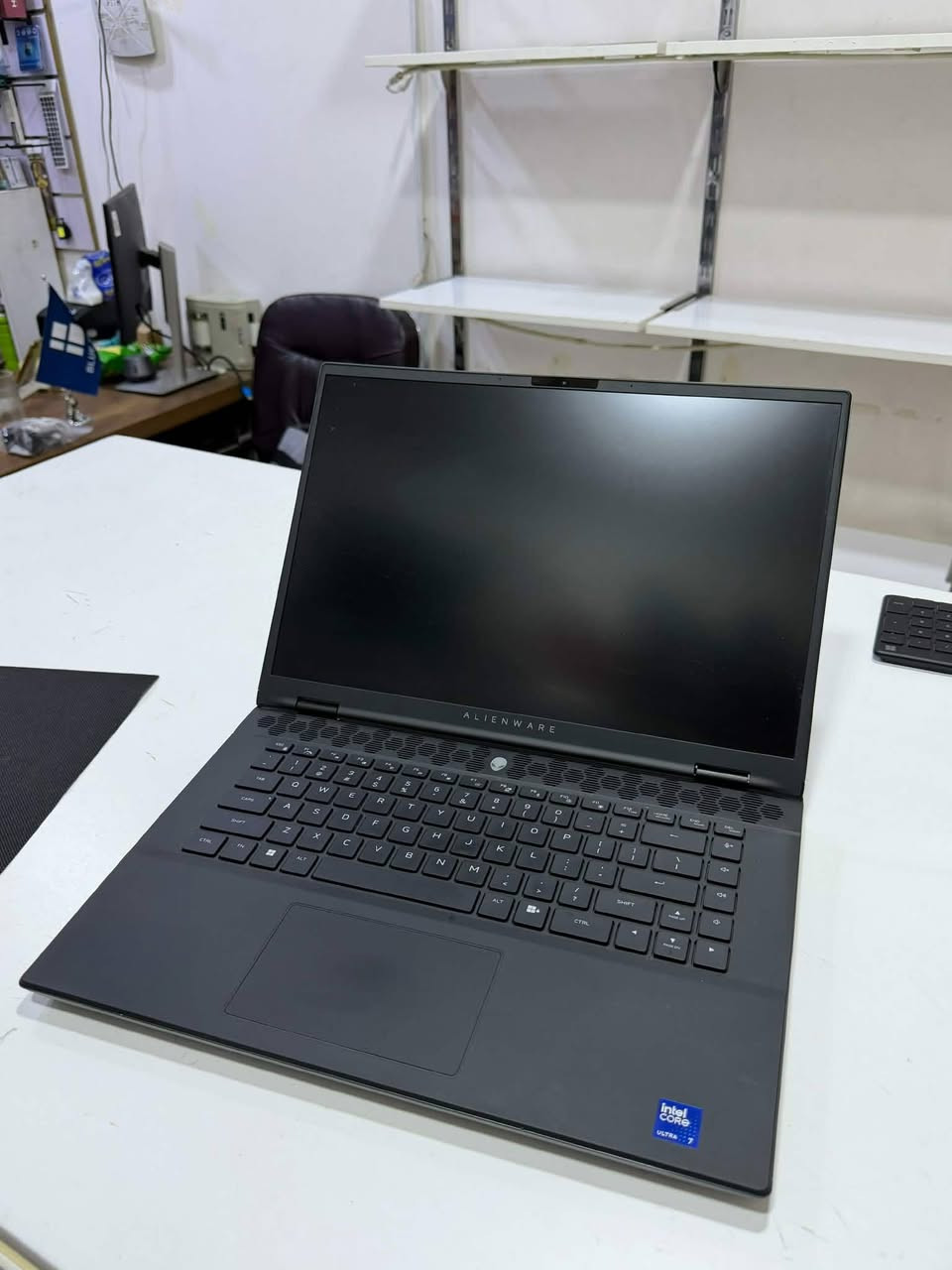 Alienware M16 R2
GeForce RTX 4070 8GB

Core Ultra 7 155H

Ram 32GB 5600 MT/s ( Upgradeable )

1TB M.2 NVMe ( Upgradeable )

2.5K 240Hz

البطارية 70٫200 من اصل 89,084، وعدد دورات الشحن 28 فقط

الشاحنة الاصلية مالتها 240W،

متوفر فقط الشاحنة وجنطة وياها ( بدون الكارتونة )

اللابتوب للبيع، سبب البيع هو لعدم التفرغ صالي شهر تاركها

ما مصلحها ولا بيها اي مشكلة، فقط فتحتها قبل شهرين بدلت المعجون الحراري مال المعالج والكارت ( حطيت اصلي اكيد )

السعر 1٫900,000 ( مليون و 900 الف )

المكان بغداد / حي العامل

اكو توصيل لكل مناطق بغداد

***********
