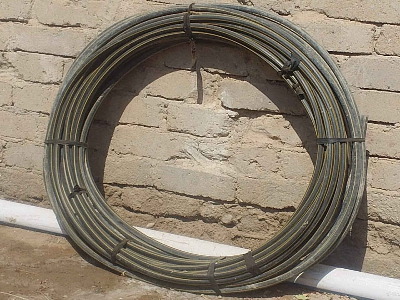 قطاس اصلي للبيع ابو ثلث ارباع وصودنه اصليه 85متر للبيع سعرهن 175 رقم *********** القطاس شغله كله سبوع ومكطع الماي بعده بالكارتون عوان الاصلاح قبيلة النصرالله منطقة العبدان
