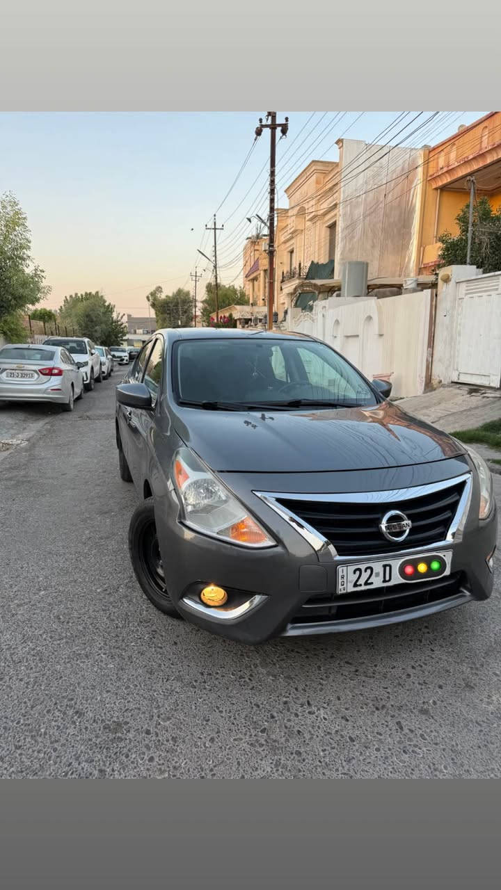 Nissan versa 
2019 
S plus 
گێر تۆماتیک 
شاشە و کامێرا بیلادی
سوکان ڤۆلیۆم و تحدید سرعە 
تراکشن 

سەیارەکە دوو پارچەی بۆیاغە بێ ناو گرتن 
دەرگای پشتەوە و چامڵغی پشتەوە 
پێش و پشتی کەپسە ئەیرباگی بەس شانی تەقیوە سوکان و داشبول سەلامەتە

شوێن هەولێر 
بۆ زانیاری زیاتر پەیوەندی بکە 
***********
What’s up ✅ أربيل, العراق
