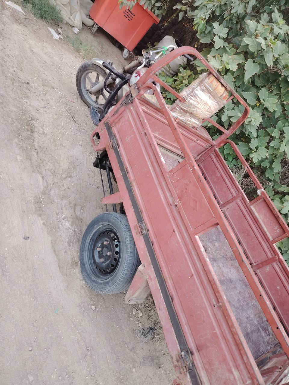 ستوته جمره اوراق اصولي شاصي نظيف واكسن وكاردن وتايرات سايبه جاهزه يرادله بس كهربائيات سعره ب 850 وبيه مجال مكانه كربلاء الحسينيه ***********
