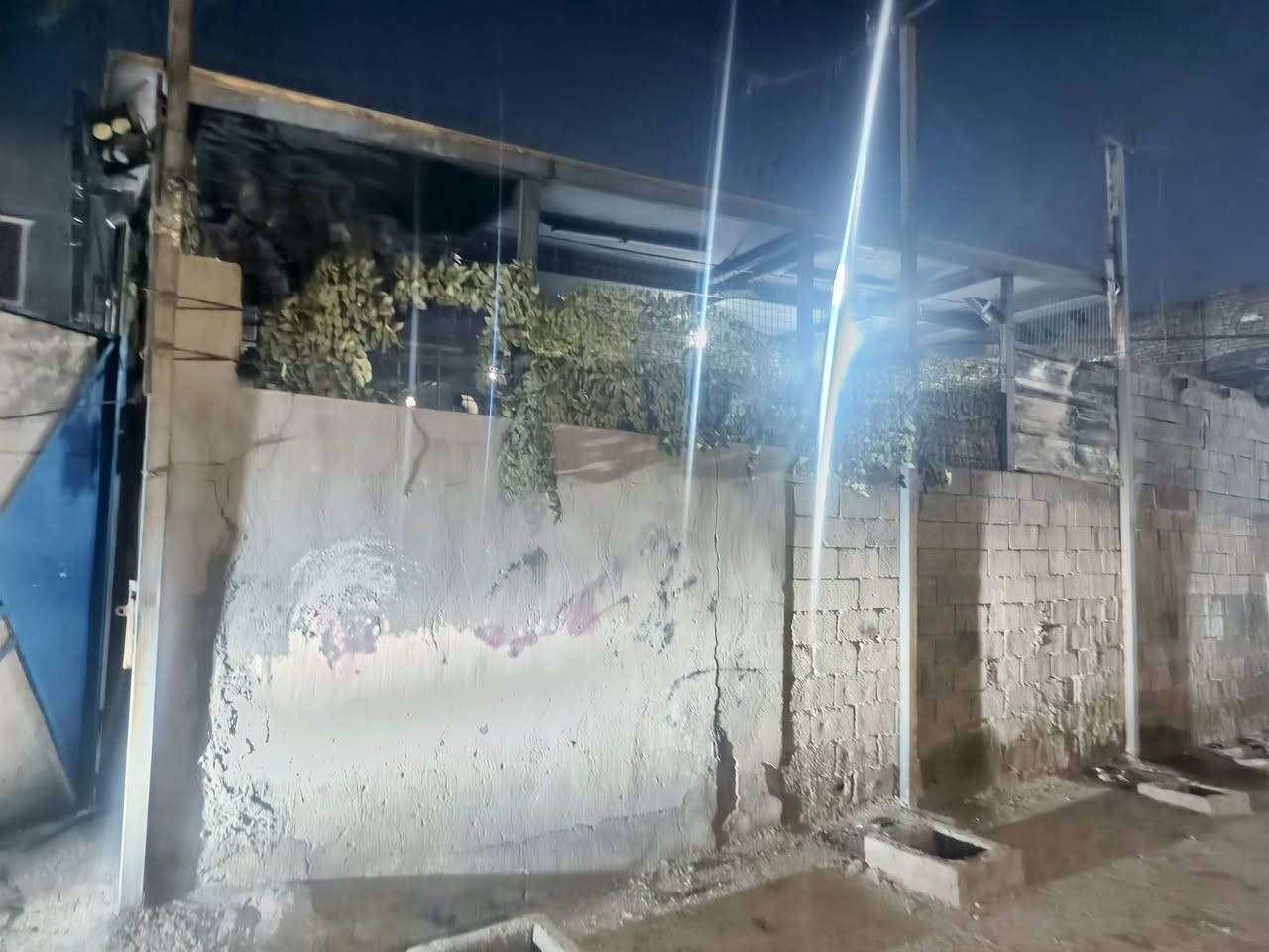 سلام عليكم موقع لبيع بي كمنزات 2وبي حصه مال كاز وحده ثاني جاي راجع عليه لحمل 650وقابل لمزيد مكاني مدينه قطاع 51 بساحه لموقع ***********
