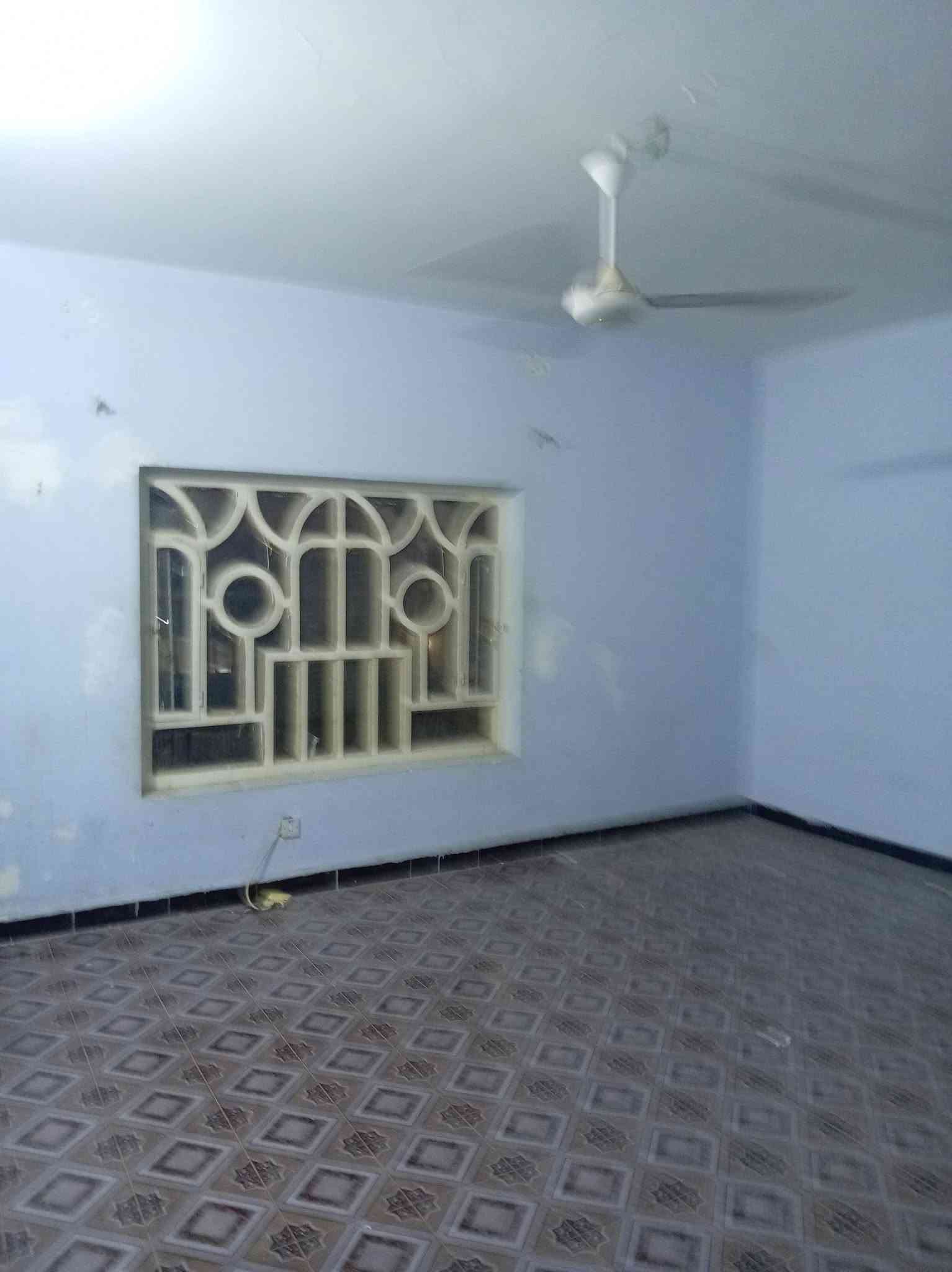 دار للايجار مساحه 150

🌍 الموقع موقع شارع 60 خلف التجاري الاساتذه الاولى

طابق الاول // غرفه وصاله مطبخ وكينيدور جمع صحيات طارمه

الطابق الثاني // غرفه نوم

استفسار //***********
