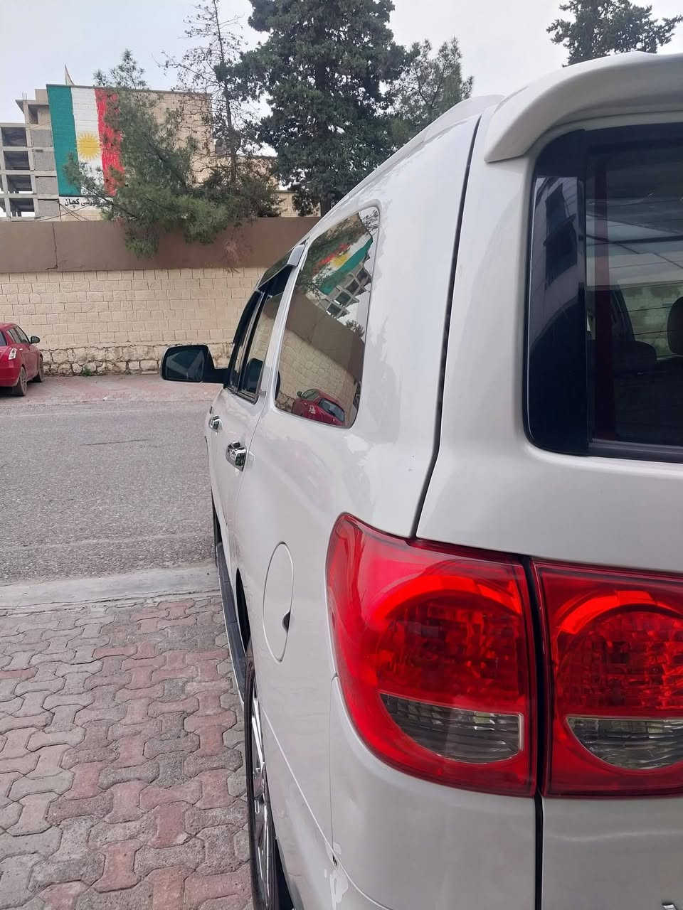 السلام عليكم من رخصت الأدمن المحترم....
TOYOTA SEQUOIA 2009 SR5

للبيع فقط  تويوتا لاندكروزر سيكويا موديل 2009 محدثه 20    صبغ  فقط بدووون حادث 4 قطع ابيع احزام او ايرباك  بعدها على وضع الوكالة السيارة جديدة جدااا بحالة الشركة جاهزة من كلشي كير مكينة حدادية تبريد ثلج ❄️ تدفئة كلشي جاهز وشغال موااصفات السيارة فووول مواصفات 1/1 

مكينة من نوع 5700

كراسي جلد+تدفئة.

كراسي كهرباء.

7 راكب.

3 قطع تبريد ((منفصل)).

نضام تبريد CLIMATA ثلاث قطع.

نضام APS.

نضام Cruise Speed ((مثبت سرعة)).

شاشة كبيرة((نضام APPLE CAR PLAY+B-T+Wi-Fi)).

منافذ ((USB+USB-C)).

شاحن متنقل خلفي.

وبعد بيهاا هواااي مواصفات السيارة جاهزة وكاملة 100% من تخم تاير جديد جميع النواحي بعدها بحالة الوكالة  اضافة عليها منظومه غاز  90 لتر مع الضمان رقم بغداد دولي سنوية ((2031)) تتحول في كافة محافظات العراق 

للأستفسار:*********** مكان السياره بابل
