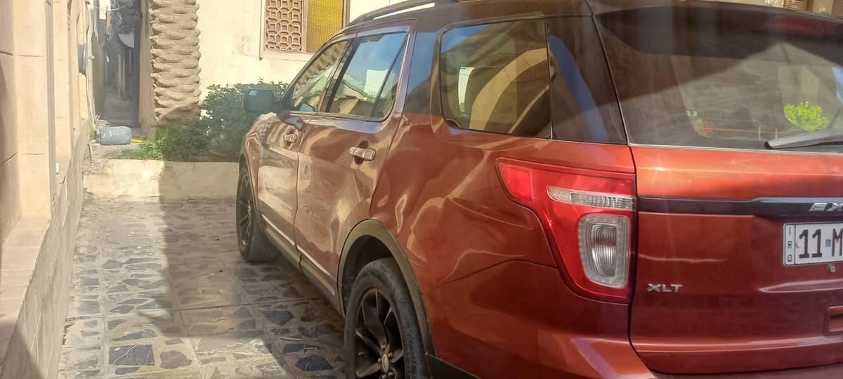 عدم مصداقيه الزبون تم إعاده المنشور 
للبيع السياره او مراوس حسب القناعه 
فورد اكسبلور موديل 2014 
كير محرك  عل فحص 
تلاث قطع صبغ
سبعه راكب
كشنات جلد
شاشه كبير 
تحكم ستيرن

السياره رايده 130وبيها مجال 
العنوان بغداد 
الرقم الهاتف ***********
