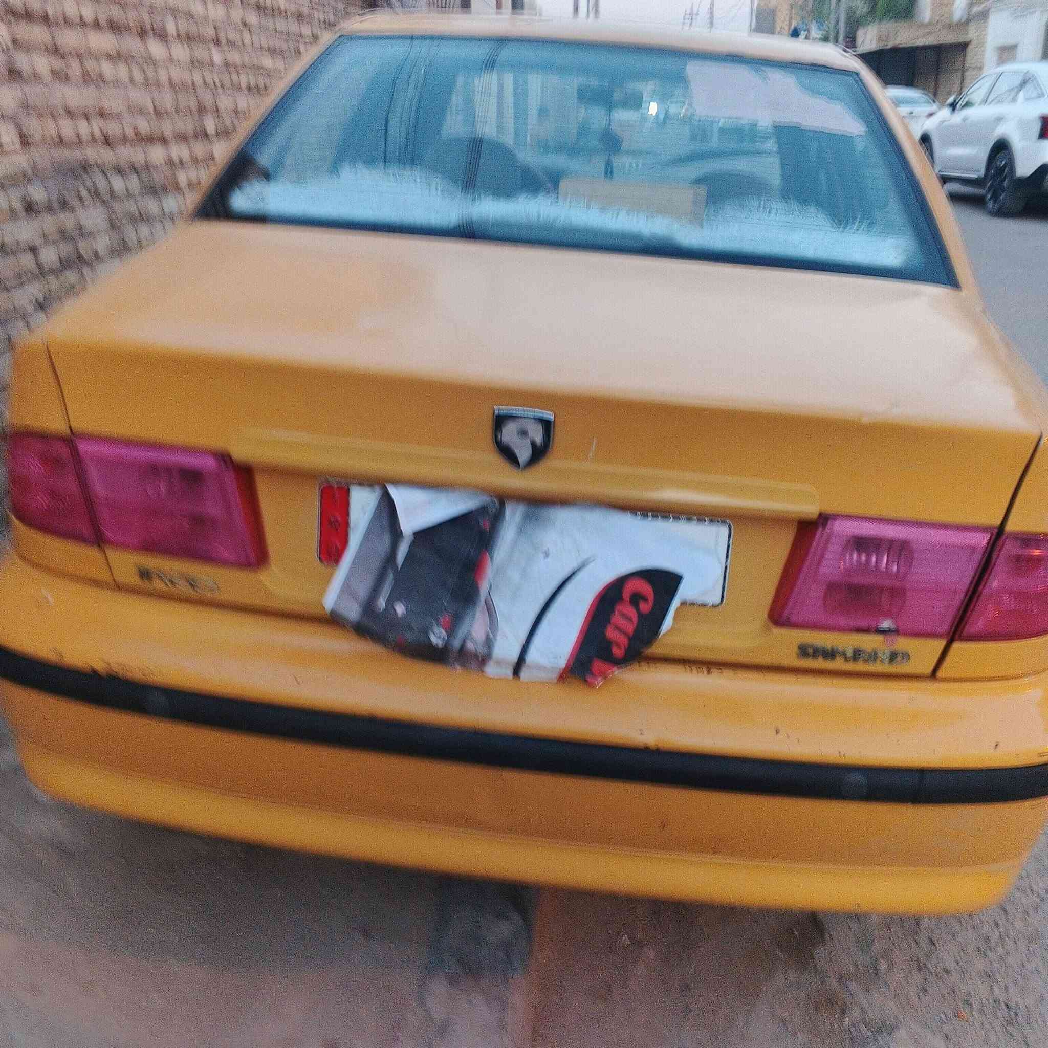 سيارة سمند منيسان رقم انكليزي
كاملة هيئه غرامات سند سنوية 2029 
كير ومحرك نعمه من الله حدادية نضيفه تهم تايرات نضيف
كشرة نضيفه السعر 27 وبيه مجال الشراي يتصل ***********
