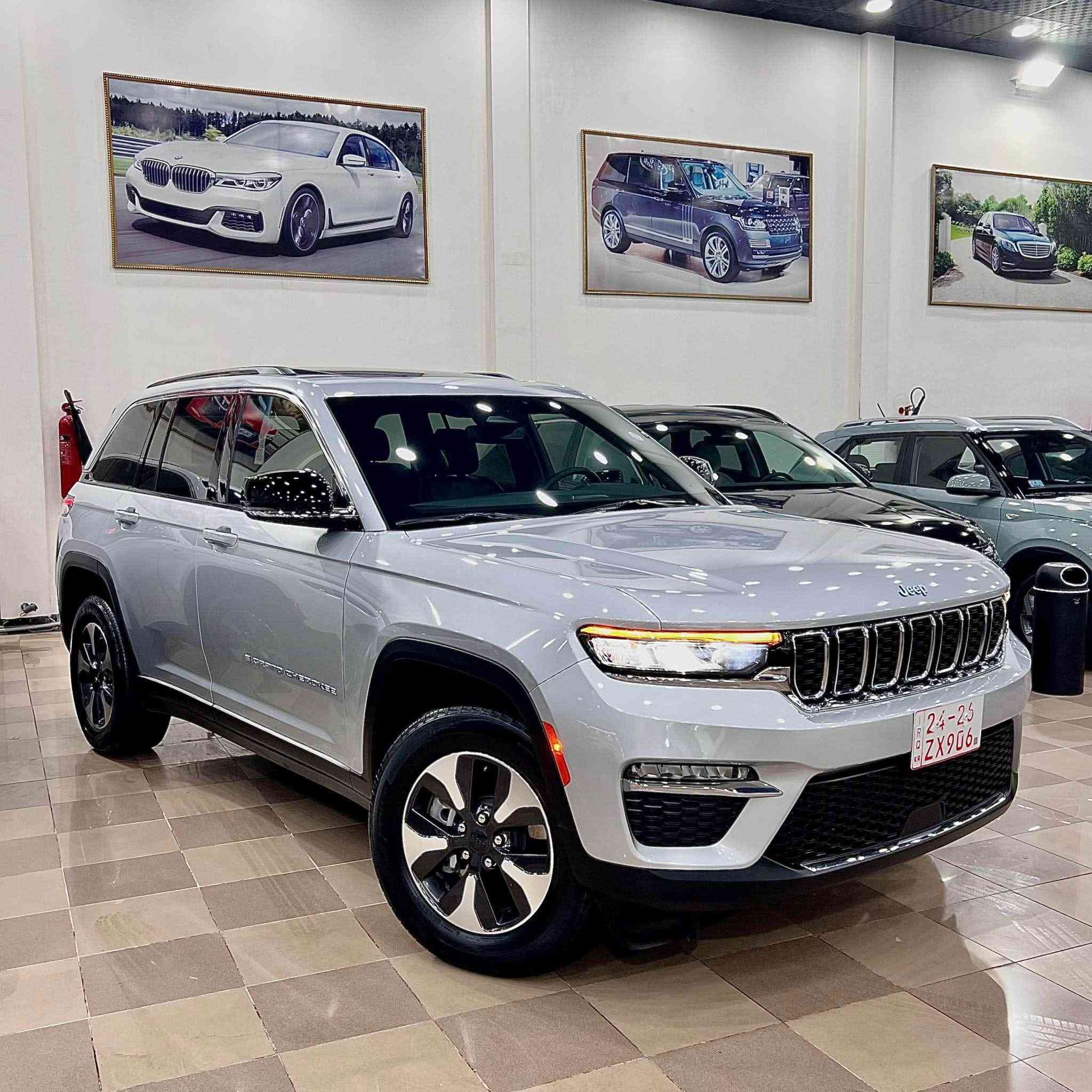 Jeep grand cheroki 4xe 2024✅
Clena title 🥇
37000mile
V4.turbo.hybrid.375horse.power🐎
350$
Call:***********
شركة محمد صابر 
ناونيشان:100مه تري به رامبه ر گومرگ
عنوان:شارع 100مقابل گمرگ أربيل, العراق

