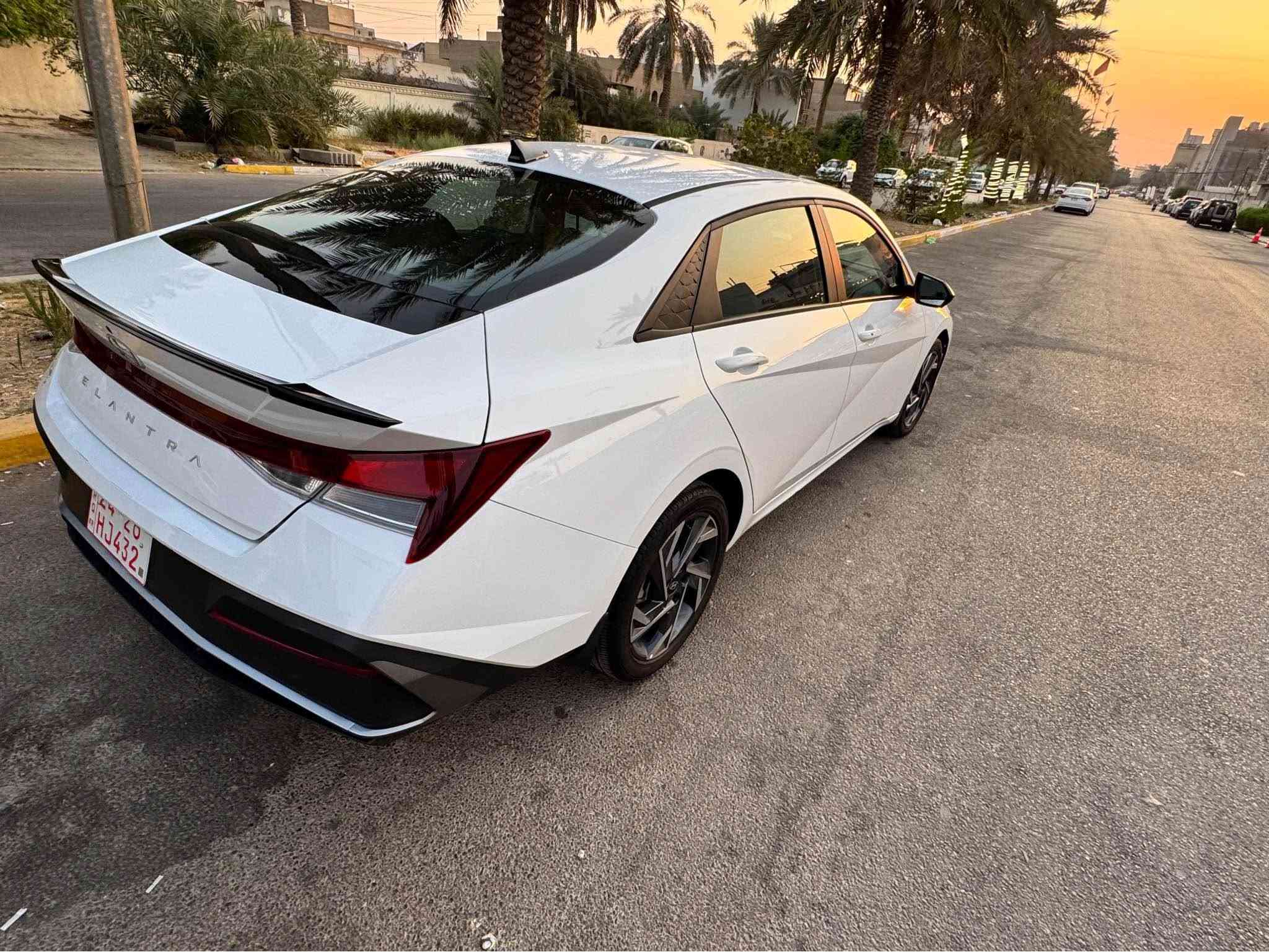 السلام عليكم

هونداي النترا 2025 SEL SPORT
بدون رقم  تترقم شمالي فقط 

رقم كاتي يعني بدون رقم 

وارد امريكي حادثه بنيد وشويه من الجاملغ فقط بدون دواخل 

السيارة على وضع الشركة

  

المواصفات:بصمة-بصمة ابواب-تشغيل عن بعد

رادار امامي-رادار جانبي-تحديد مسار-قيادة الية

جنطه ذكية-مود درايف-محرك 2000 دوش

ويل كب بلاك-فول تحكم ستيرن-شاشة كبيرة

كامرة دوارة-اوتو بريك-LED أمامي- لايت عدسات

ماشية 17 الف بلوتوث-ABS-USB

المكان بغداد السيديه 

للتواصل والاستفسار :*********** 
واتساب فقط *********** بغداد, العراق
