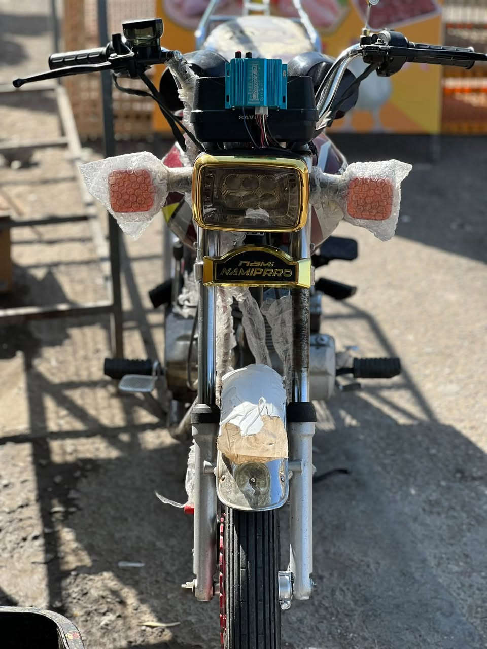 سڵاقوخواتان لێبێت ئەم ماتۆڕەمان هەیە بۆ فرۆشتن ساڤینی ماتۆڕەکە بێ عەیبە چرکەی تیا نیە 
سعری ٤٥٠ 
سلێمانی
***********
Vibar 
WhatsApp
