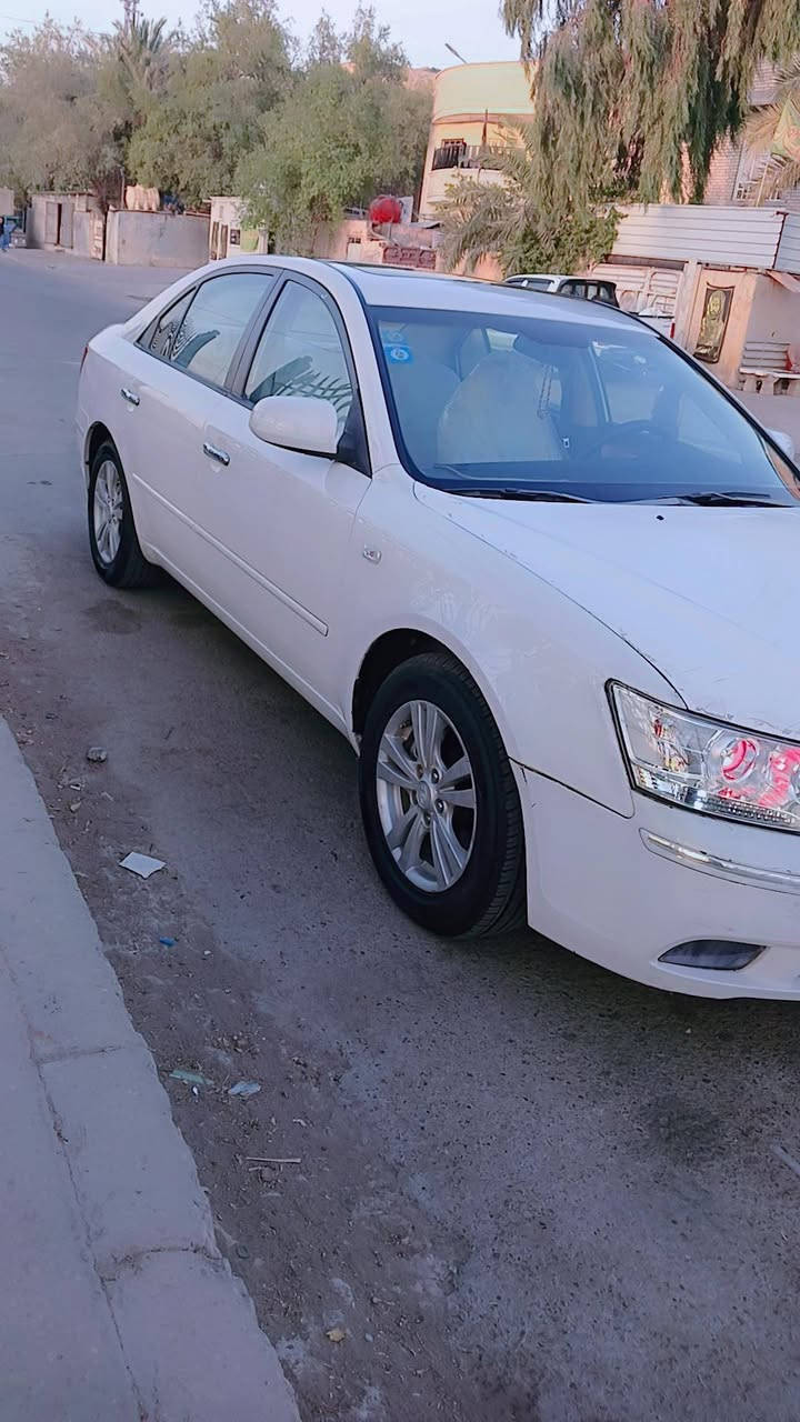 السلام عليكم  سوناته مقدس موديل 2010 خليجي السياره بنوراما الداخل صاج تخم تاير جديدي مكينه 2400  اربع حساسات بارد ابخشم الجاملغات الا اماميه ورصعه ازغيره بل جاملغ الخلفي السياره جاهزه من كلشي  اني مكلف بلنشر   رقم السياره بغداد بسمي  السعر 120 وبيها مجال بسيط حك الجيه رقم الهاتف ***********
