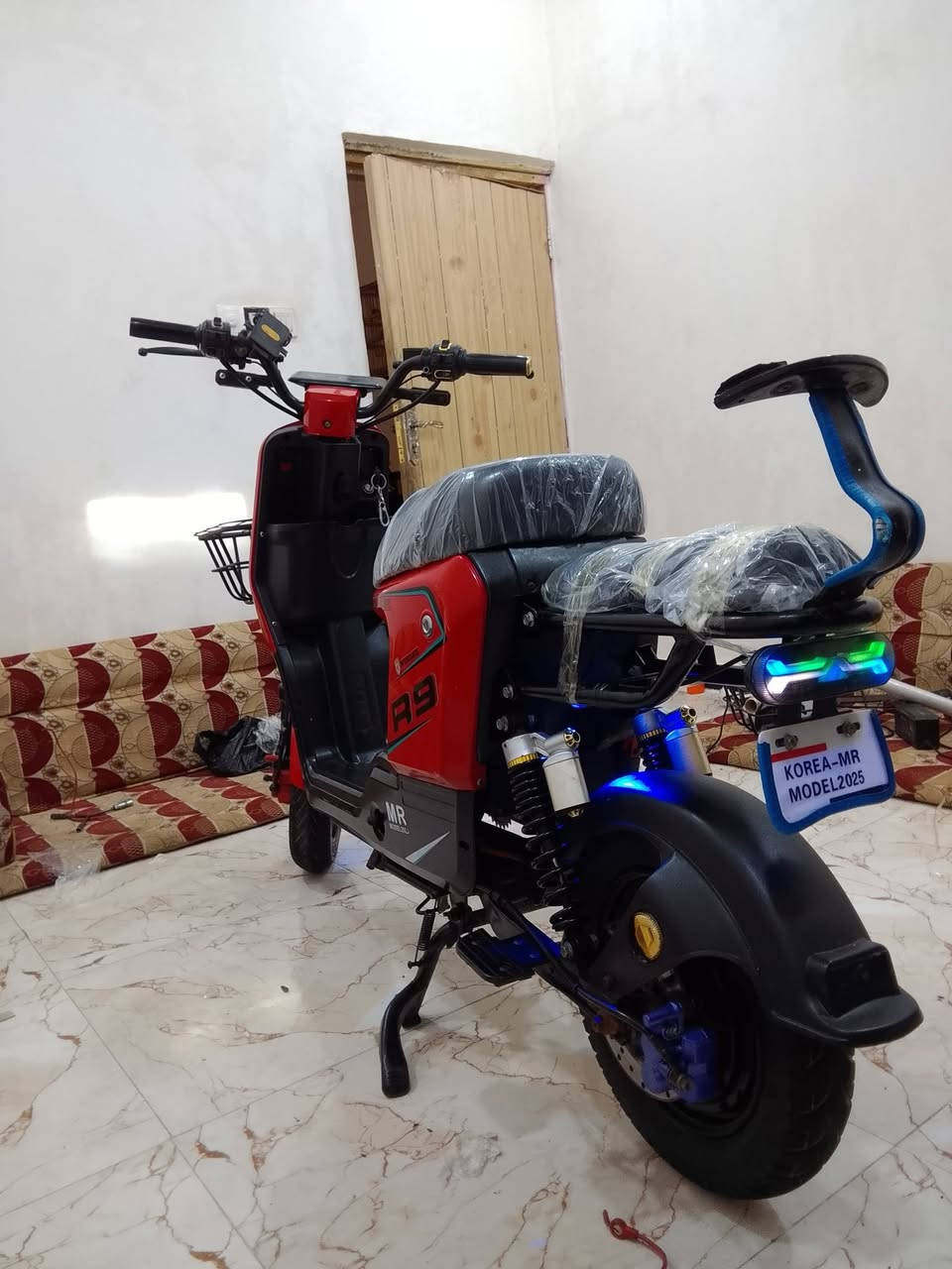 السلام عليكم دراجه شحن a9 موديل 2025 امس بطاريات 32 امبير سرعه الدراجه 109 دراجه حلوه ون مال جناي مكاني البصره القبله سعر 325 وبيها مجال للشراي والشراي ينتصر على هذا الرقم ***********
