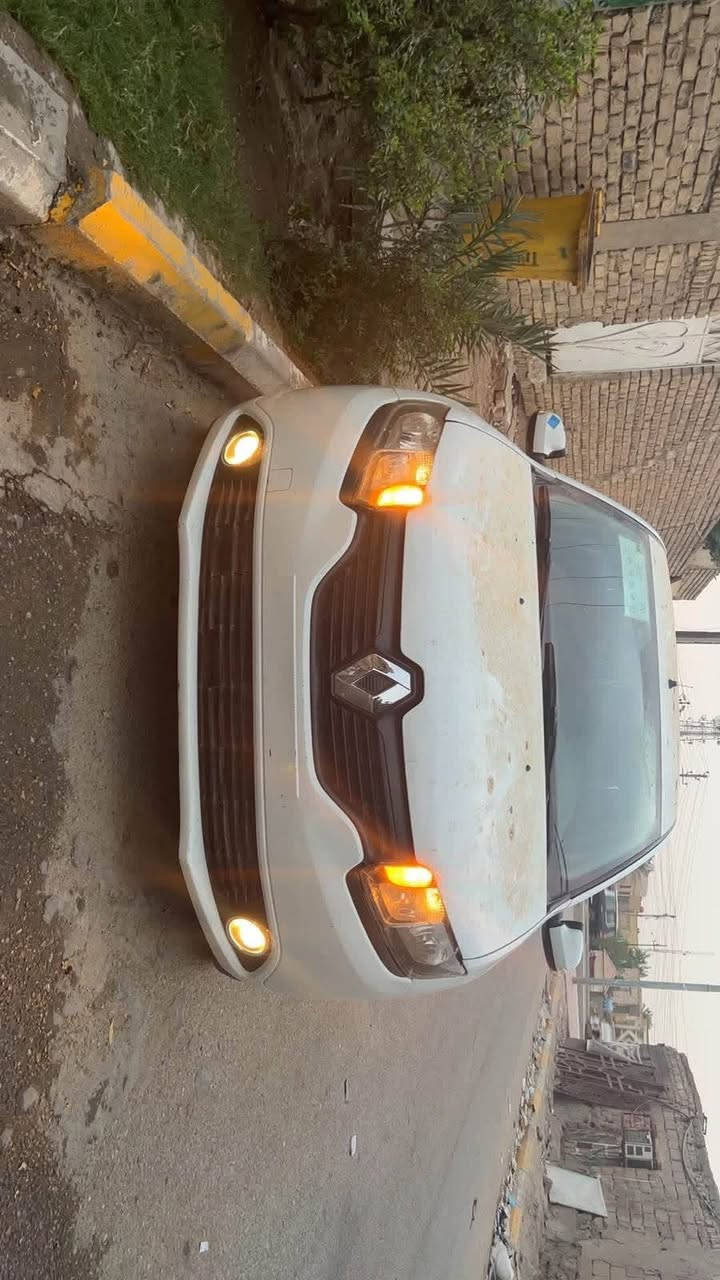 رينو حاوية • مكينة كير • ٢٠٢٢