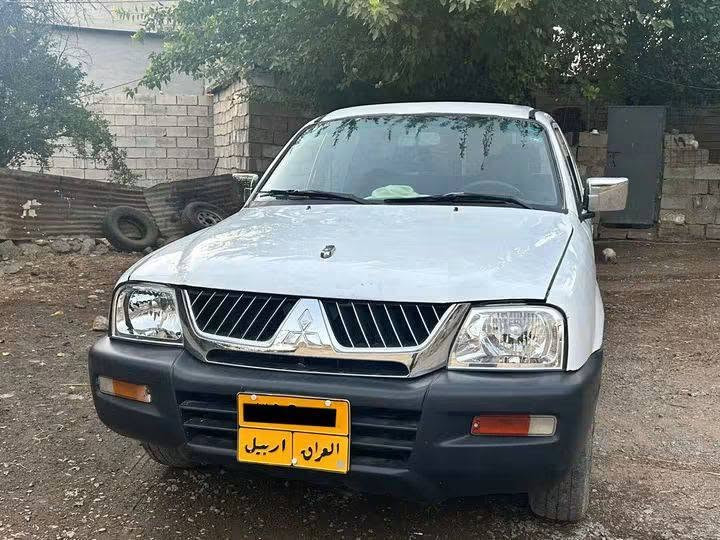 سەرەتا بەناوی خوای گەورە و میهرەبان
پیکاب ﮼مستەربۆشی مۆدێل 2005 بەخ سەنەوی تازە بەسەرچوە بەشەرتی بەناوکردن دەحم و لێدراو بەشەرت گێڕ  و مەکینە و ئەکسل و توند و تۆڵی بەشەرت مەکینە و گێڕی لۆکە ٤ تایە و ویلی لۆکی لەژێرە ماشاءاللە زۆر پاکە سەیارەکە نمونەیە لەجوانی و خاوێنی👌ڕەقەم هەولێرە غرامە و ئەوەلیات و تەحویل داروبەردی بەشەرتە کامل مەسروف کراوە 250دینار مەسرەفی نیە بۆزانیاری زیاتر تەلەفۆن بۆ خاوەنی بکەن شوێن سەروچاوە-ڕانیە
ژ.م***********
