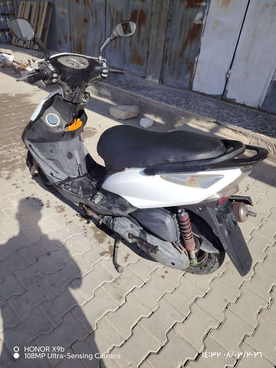 جي تي ار للبيع السعر 650 وبيه مجال دراجه نضيفه
مكاني نجف الرضويه وبيه مكاتبه ***********
