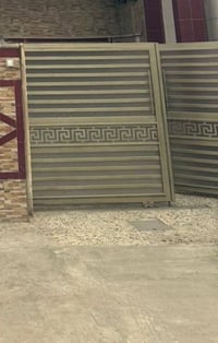 باب • للبيع