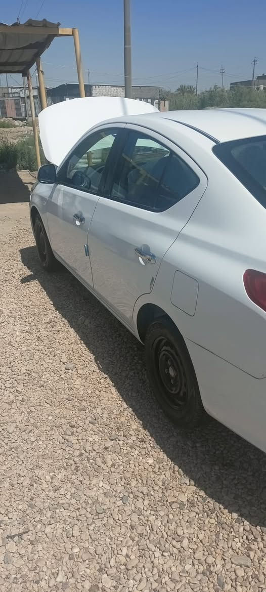 السلام عليكم ..نيسان سني هندي اصل ٢٠٢٠ رقم اربيل 
سنوية ساقطة شهر ٢٠٢٥/١٠ 
الضرر چاملغ خلفي عكس السايق بارد فقط + طخة خفيفة قبغ الجنطة بارد فقط 
مكينة گير تبريد حدادية تايرات باتري كلة جديد 
شاشة اندرويد + كاميرا خلفية 
ماشية ١٣٠ الف  مكاني حلة 
السعر 95  
‭***********‬  رقم هاتف
