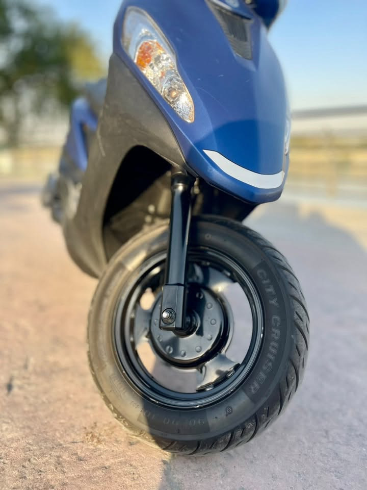 سلام عليكم
JOG /2023 /Yamaha 
جوغ 2023 يامها ياباني 🇯🇵🎌قبق نفخ ㊗️ 
مكينه 125 cc نفس مكينه الكزز z  الحديث 
سلف حديث مغنيت بصمه 🈸 
 (استيراد خاص ماخذه زيرو )
هس / ماشيه 4000 الف 
دراجه نضافه 100‎%‎ مكفوله من كلشي  
نضام ايكو اقتصادي بانزين 🎏blue core 🔵
غراضه نفس غراض لاكزز Z حديث  نوزل فيت بم اي شي  
 🀄️مكان الدراجه بغداد الكاظميه 
☎️ت/***********
@إشارة
