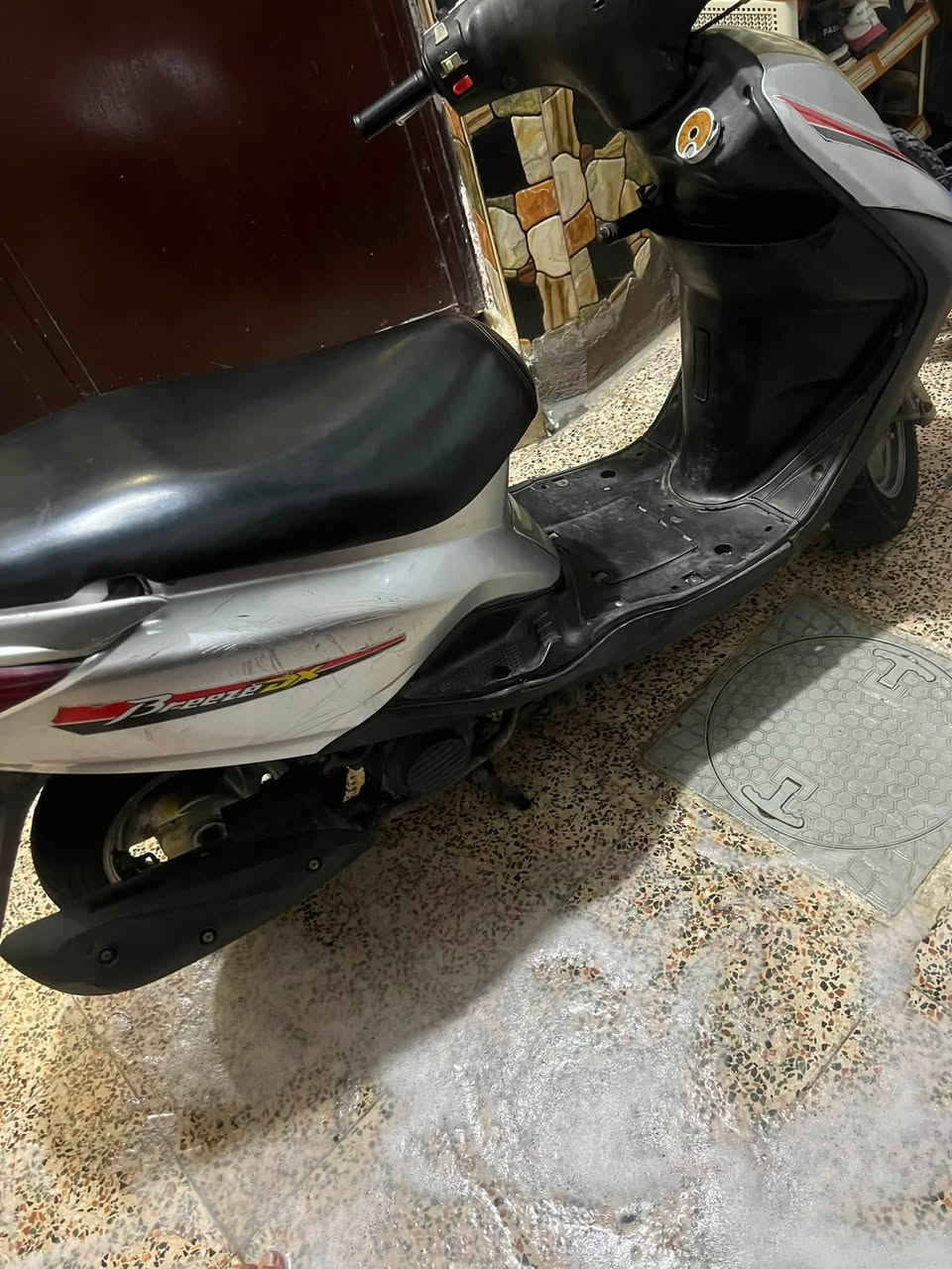 دراجة بريز للبيع  كلها شغاله كهربائيات شغاله قفل ستيرن قفل بيها نواقص قليله جنطه سعر 450وبيها مجال قليل 
***********
