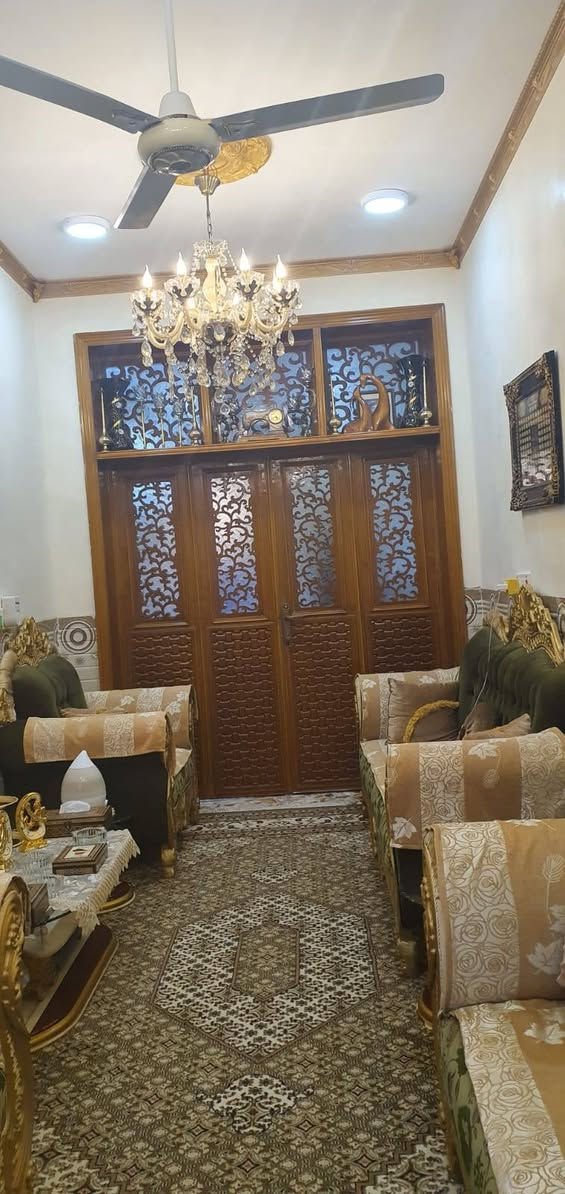 تخم قنفات للبيع نضيف جدا وياها ميز كبير واثنين صغار. جام.
هذني ١٠ مقاعد
٢ كبار
٢صغار
ووحدة وسط ام نفرين سعرهه ٣٥٠الف وبي مجال على الراغب بالشراءالاتصال على الرقم***********
