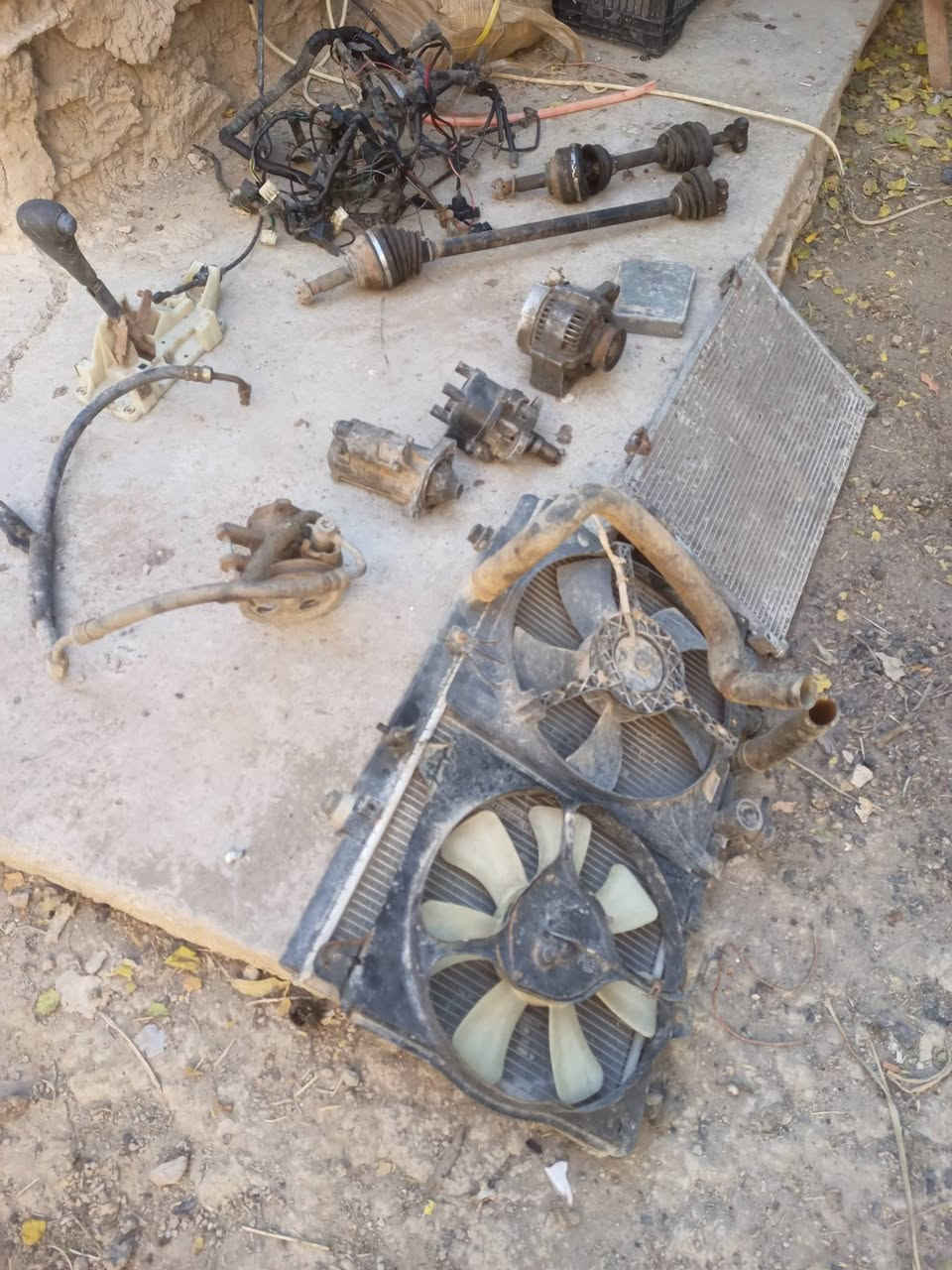سلام عليكم ورحمه الله وبركاته قراض كورلاموديل 90للبيع السعر 200الف وبيهن مجال للشراي العنوان ديالى فضاء المقدادية الستفسار هاذة رقمي للتواصل ***********
