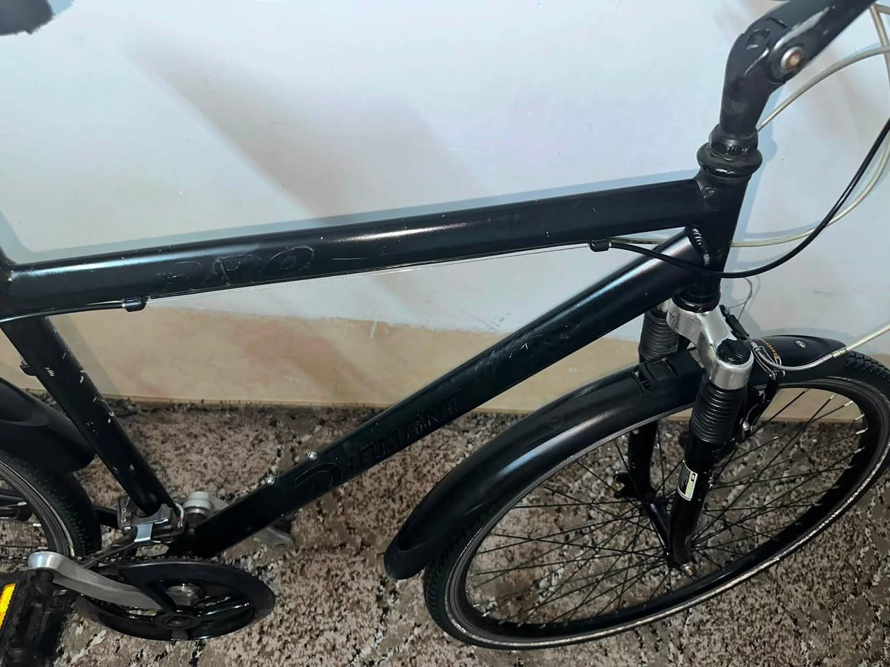 مارکە دایموند
حجم c700/28 

بالة الاوروبی 

ئەلەمنيوم 

دەبڵ أمامی 

غيارات 8/3

سعر 175 الف و مجال 

عینوان اربیل ***********
