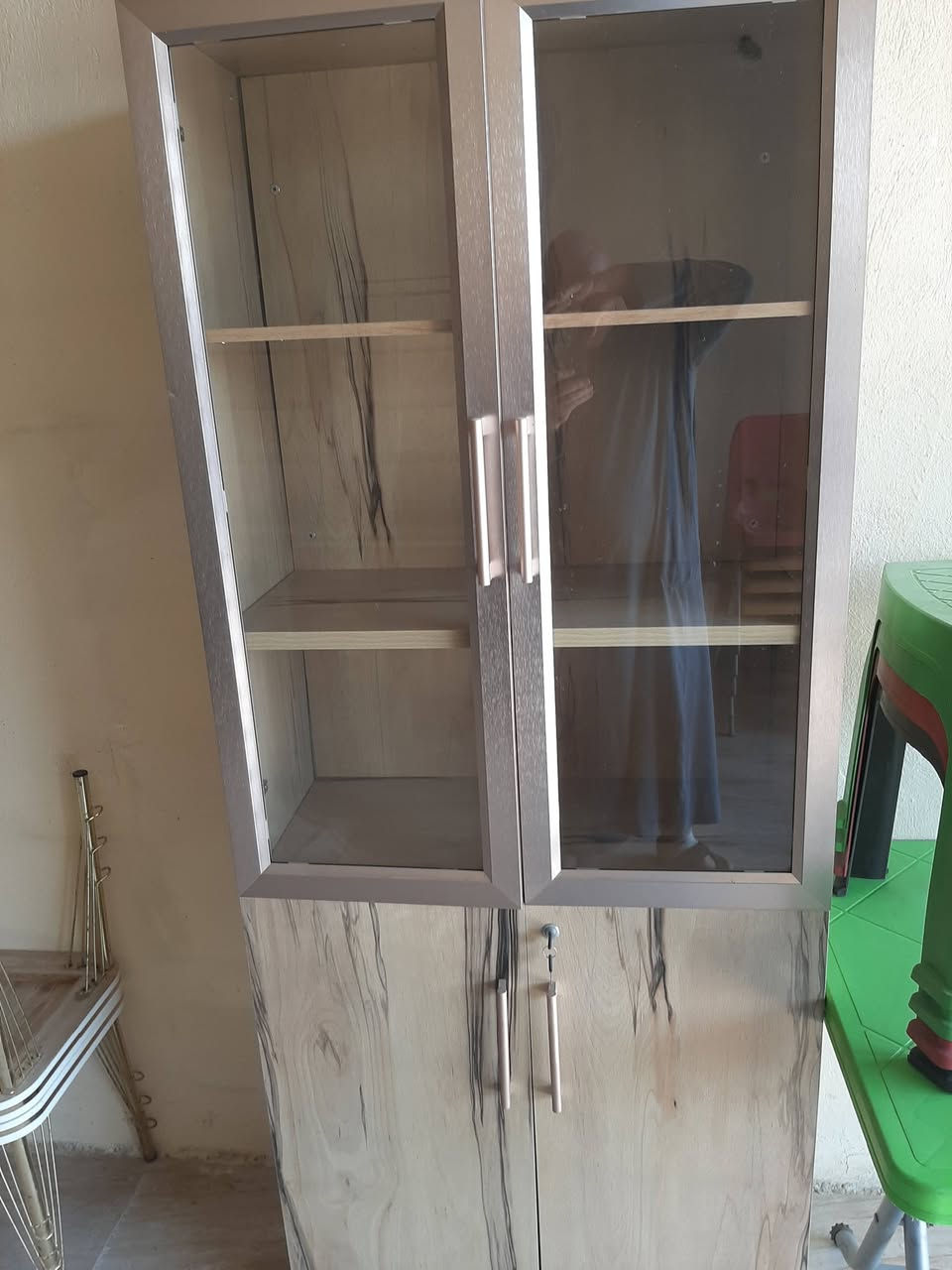 معرض اثاث ابو امير يرحب بكم تنزيلات انواع غراض موجودة بسعر جوة جملة العنوان بلد شارع محيط  قروب حسينية مربعة رقم هاتف ***********
