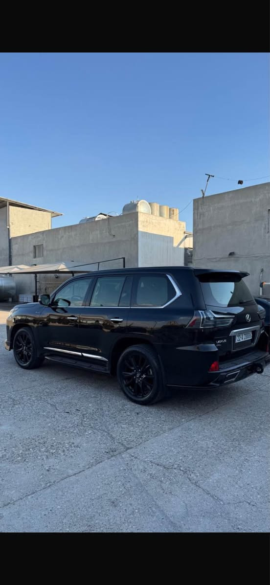 ليكزز 570
موديل 2018
ماشية 103000 كيلو مه تر 
سياره بيها بابين مبدل بيلادي 
مكان اربيل بي اسمي سياره 
سعر 63500$ بيها مجال قليل 
***********
*********** أربيل, العراق
