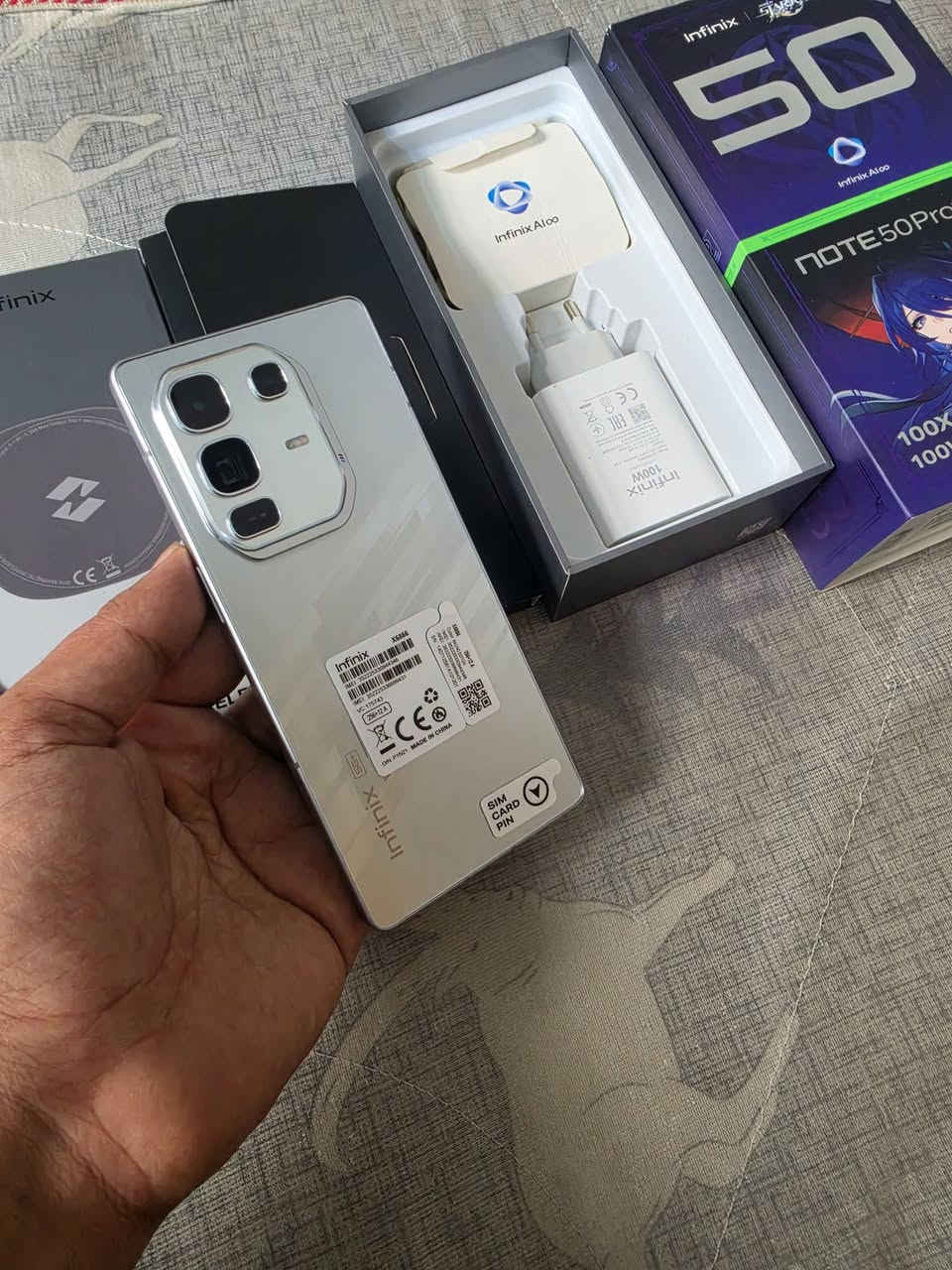 انفنكس نوت 50 برو بلس نسخة مميزة استخدام شهر شرط اخو الجديد نظافة 100% مع كافة ملحقاتة شاحن ١٠٠ واط وشاحن الوايرلس ذاكرة ٢٥٦ للبيع السعر ٤٥٠ الف مجال جدا بسيط عنواني بغداد اي استفسار عالرقم  ***********
