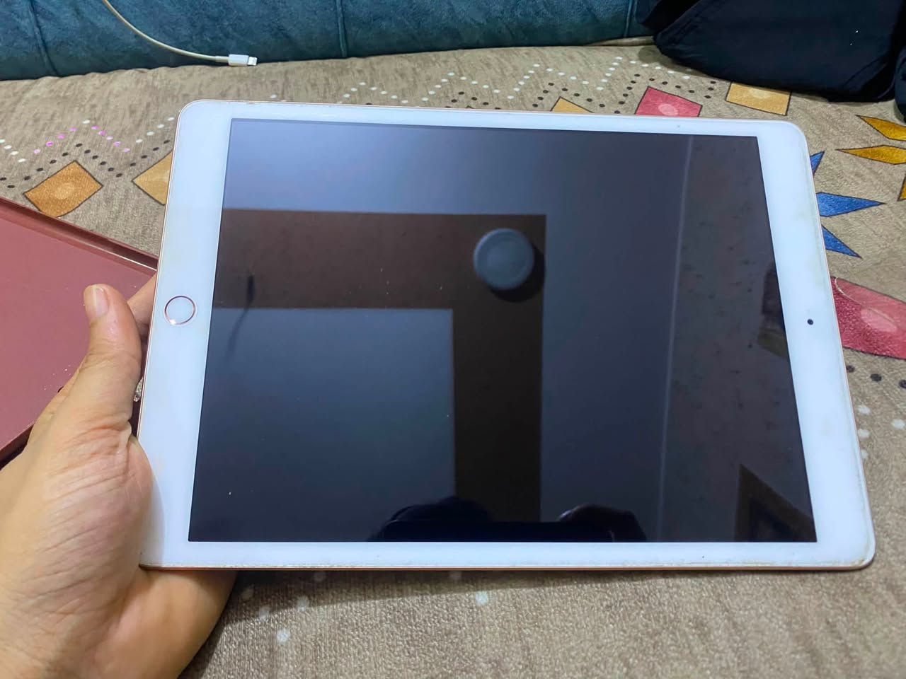 ايباد ابل جيل 8 ايباد اخذته جديد استعمال شخصي ماستر ذاكرة 32 مستعمل نضيف كلش شرط عل فحص بغداد الكريعات *********** جهاز ممفتوح اخذته بل باكيت استخدمته وهسه اريد ابيعه

