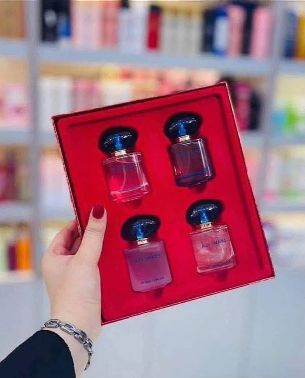 أكيد، هاي كليشة أقوى وأفخم للإعلان:

✨ عطرك… عنوان حضورك! ✨

🌹 مجموعة مميزة من العطور الرجالية والنسائية متوفرة الآن في مكتبة عزوز 🖤

روائح فخمة، ثبات مميز، وتشكيلة تناسب كل ذوق وكل مناسبة.
إذا تحب تترك انطباعًا ما يُنسى… اختيارك يبدأ من هنا. 🔥

📍 بغداد – الدورة – شارع حي الشرطة – قرب جامع الهادي البشير
📞 ***********
📞 ***********

مكتبة عزوز | كل ما تحتاجه بمكان واحد
✨ خدمتكم هدفنا، وثقتكم مسؤوليتنا

نص مكتوب في الصور:
- Yves Saint Laurent
- Libre le parfum
- @aroma.jol