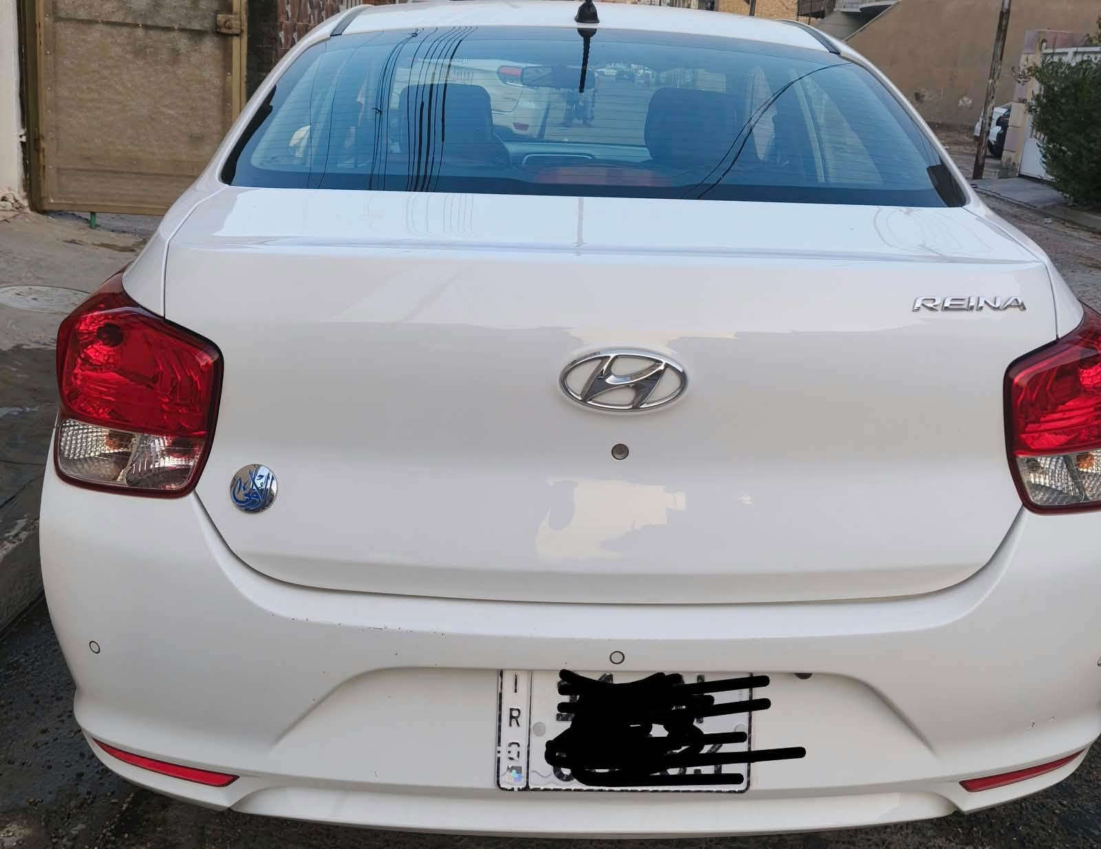السلام عليكم 
للبيع
هونداي اكسنت رينا خليجي موديل 2020 
ماشية 50 الف حقيقي 
محرك 1400دوش اقتصادية كلش
 دبل قطره 
كير أوتو (اي تي)
 مكفوله من الصبغ والتبديل
بيها بارد بسيط كلش موضح بالسونر 
السياره فول مواصفات 
فتحة (سلايد)
شباج نيكل
شاشه و كامره
حساسات
تحكم ستيرن 
ويل كب 
اشاير بالمري 
بروجكتر
  دوشمه كشنات مكينه وكير مكفولات صدر تبريد تخم تاير جاهزه رقم بغداد الجديد باسمي انكليزي 
 سعر 103 بيه مجال بسيط 
***********
***********
بغداد السيدية
