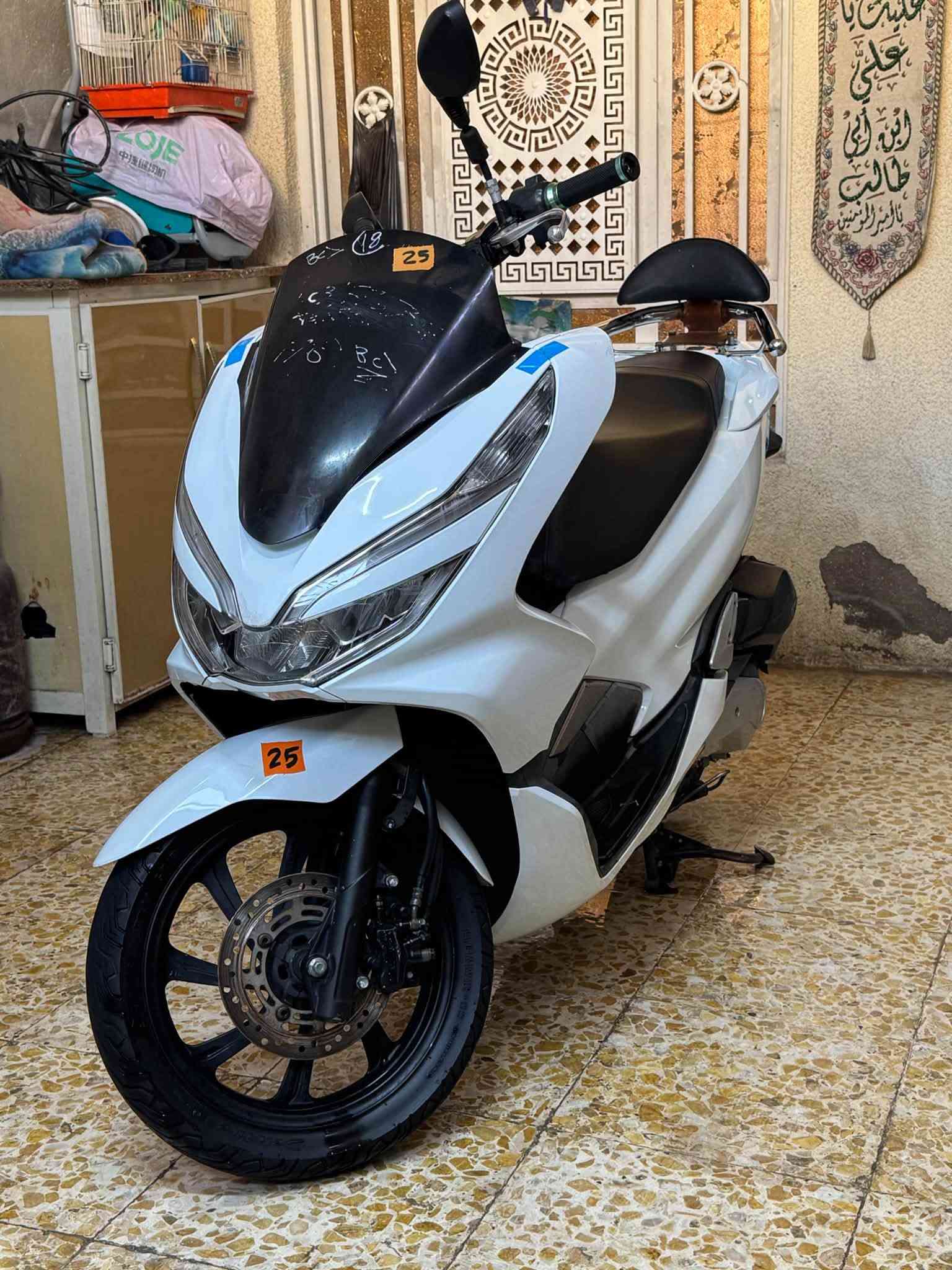 سلام عليكم بي سي اكس جيل ثالث لبيع كوريه كفاله عامه مكان بلديات تقاطع كهرباء سعر 13وبيه مجال تصال ***********
