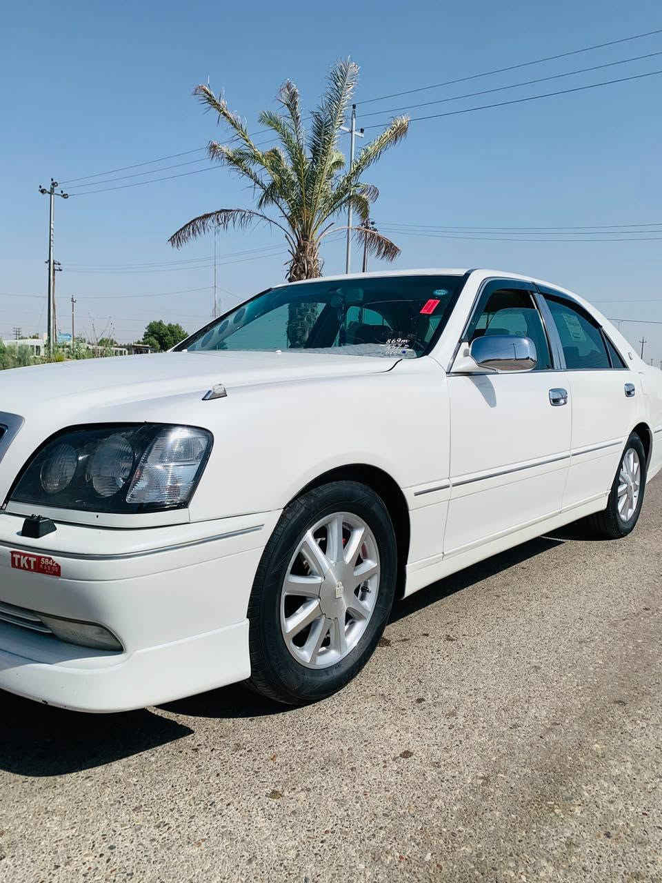 السلام عليكم
ملكه 2003 

رقم سليمانيه باسمي 

3دكم 

تحويره نجف فوك وجوه 

دشبول نجف 

برده خلفيه 

ديفور الجبير 

شاشه اكترونيه

تخم تاير جديد ويل نجمه

صدر امامي خلفي جديد

مكفوله كص وتحويل ونقل جثه 

عارضها135 وبيها مجال

واسط الكوت

***********
