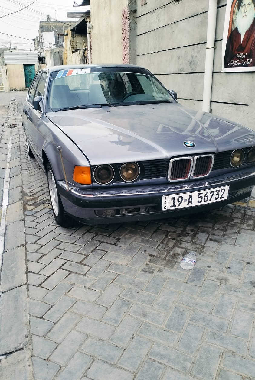 سلام عليكم BMW البيع مديل 91 حجم 730
محرك سته سلندر مصبوغه عام الجماليه 
كير ومحرك وصدر جديد رقم دولي كربلاء بسمي تحويل ثاني يوم بيع او مراوس حسب القناعه السعر 45 وبيها مجال قليل مكاني بغداد 
***********
