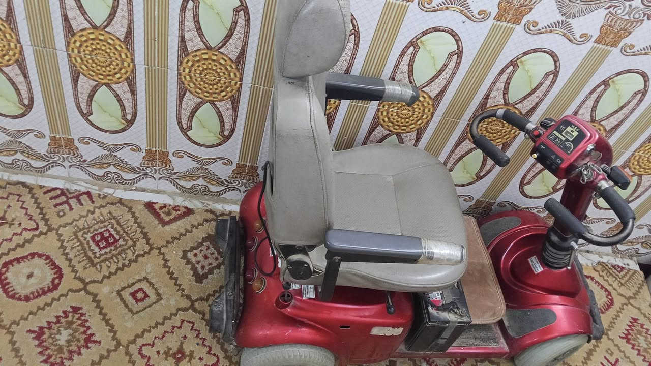 سياره شحن • بطاريات • نجف مناذره