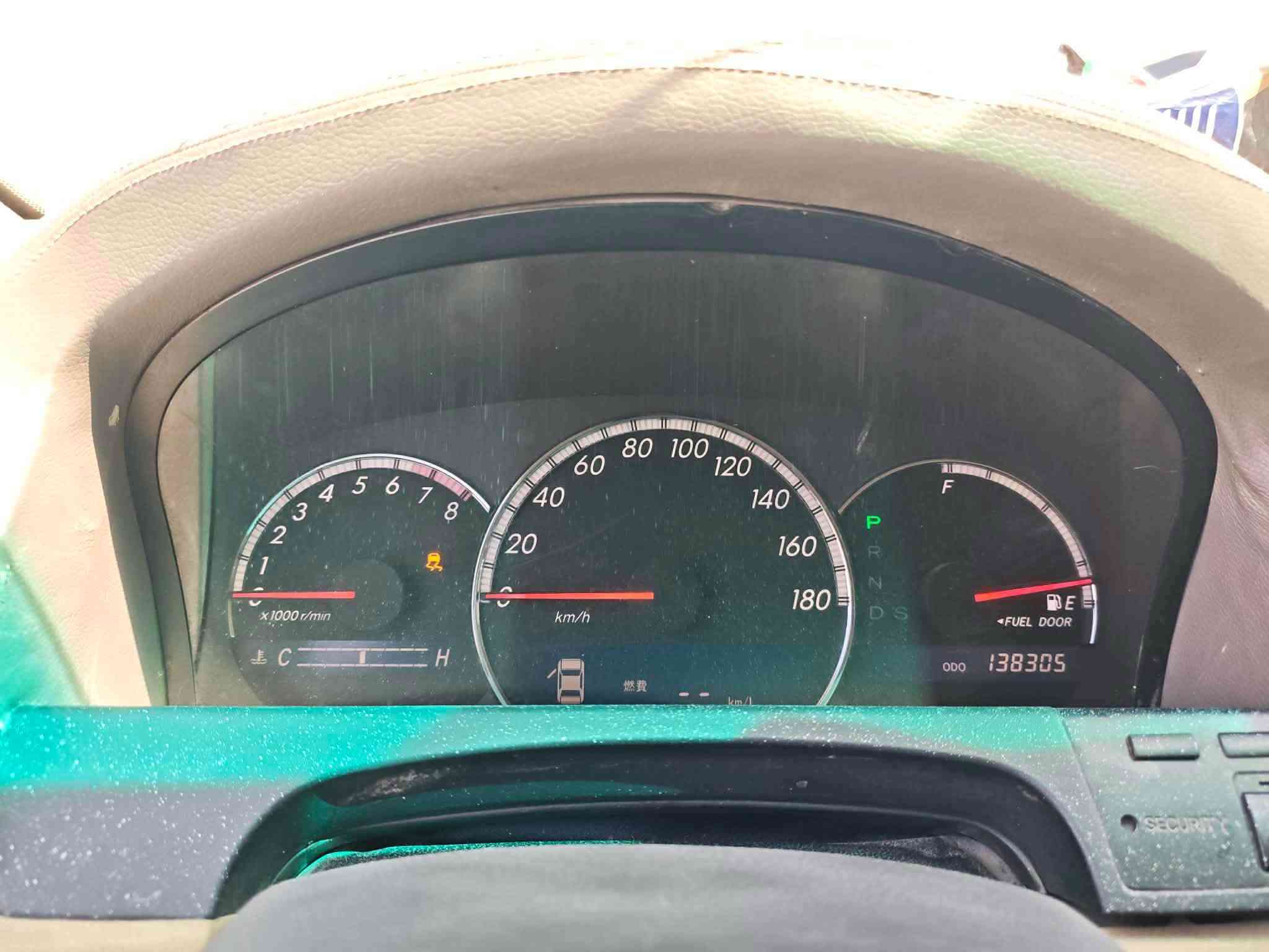 سلاوی خوا لە هەمولایەک
شاهینە 180
کۆدی نیە
کەم بەنزین خۆر 
بە شەرتی گیرو مەکینە
تەقەو رەقە بە شەرت تەبریت بە شەرت 
ڕەنگی بەحریە
2005
138رۆشتوە
پیشودوا حاسە 
بی سروف 
سعری 42 یەکتۆز مەجال 
***********
