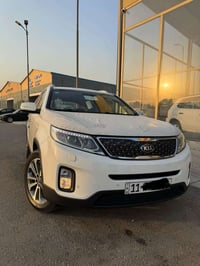 سورنتو • ٢٠١٥ • ماشيه ٦٠٠٠