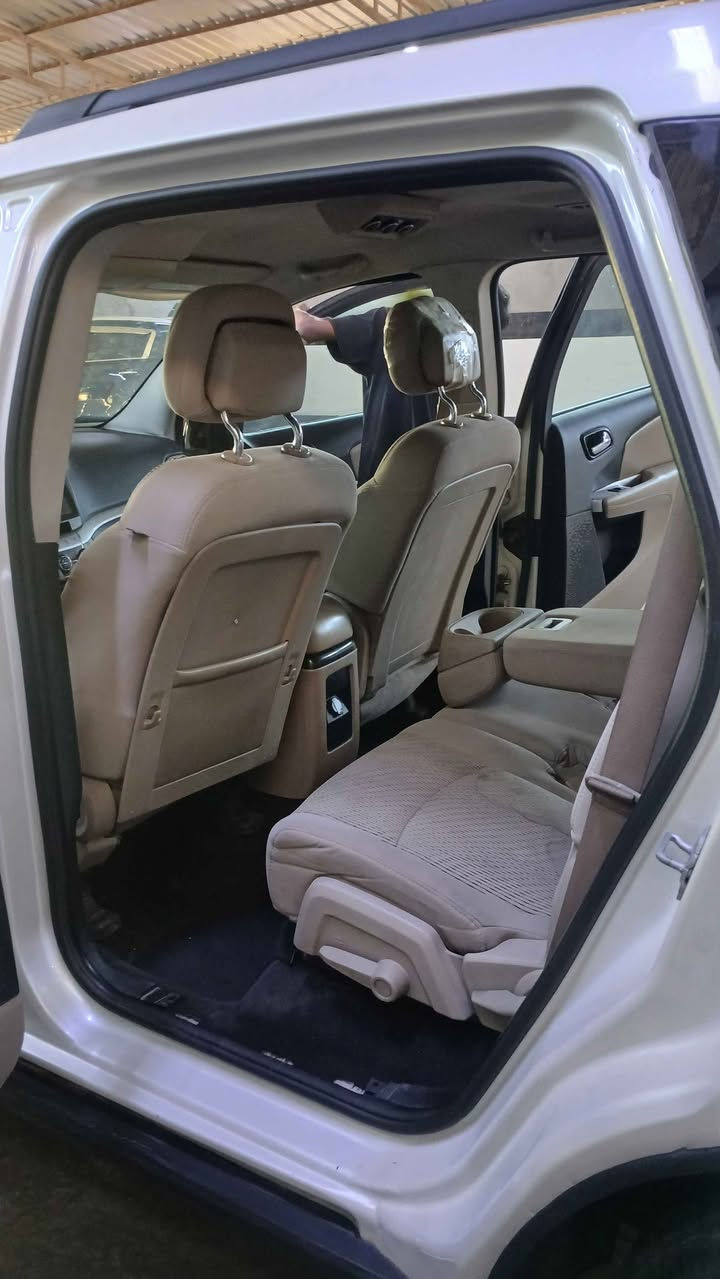 دوج جورني ٢٠١٢
٤ سلندر 
٧ راكب ٣قطع تبريد 
ماشية ١٣٥ الف كيلو 
حادثها جاملغ خلفي 
مكانها واسط الزبيدية 

*********** الصويرة, واسط
