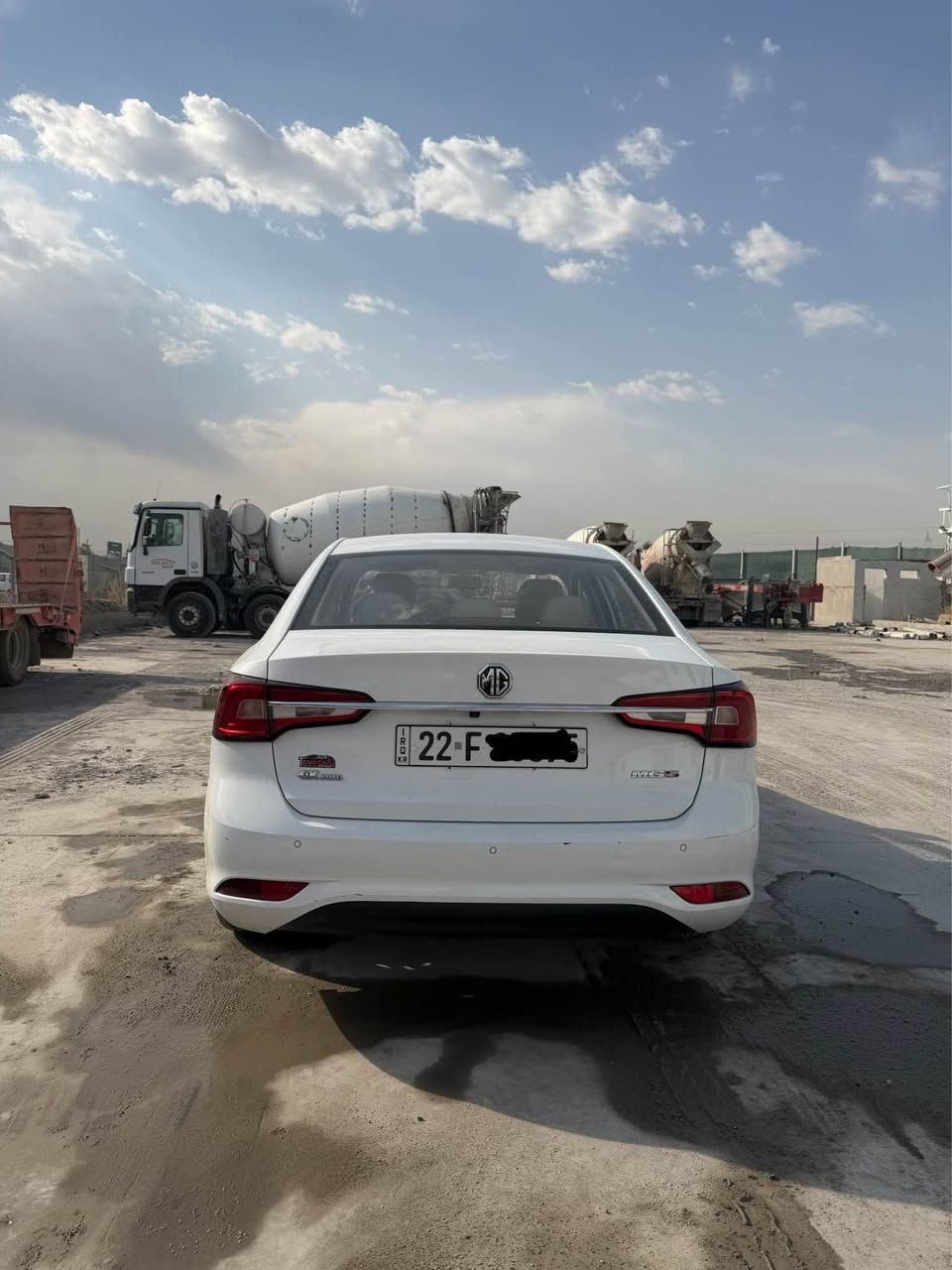 MG 5 luxury 2022
2 جێی گچکەی تحدیلە دۆسەکەشی قۆپەکی پێوەیە بێ سبوغە سەیارەکە فولل فولل ماصفاتە لێکشەریە 
سلایت و بەسمە و برێک ئۆتۆ و ٣٦٠ پلە کامیرا ئاوێنە حەساس و شەفت فولل فوللە گێر و مەکینەی بە شەرتە سەیارەکە 
سحری ٩٨ و مەجالێکی کەم
تحویل و غەرامەی بە شەرتە
***********
*********** أربيل, العراق
