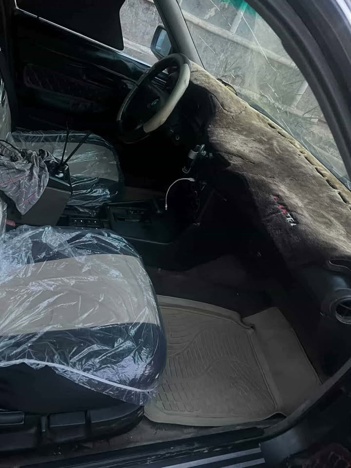 بي ام موديل ٩١ اصل ٥٢٥ مكينه ٢٨ تك فانوس كفاله كير مكينه سياره يرادله ترتيب نقصه بطاين  مال الابواب تعبانه وتبريد نقصه قايش غاز شرط تحويل مكاني ديالى ترهم مراوس بي ام هم كذلك *********** سعر ٤٦ بيه مجال قليل
