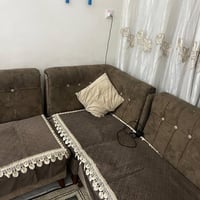 قنفات خشب • ١٤ مقعد • نضيف