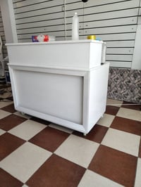 ميز محل • حجم كبير