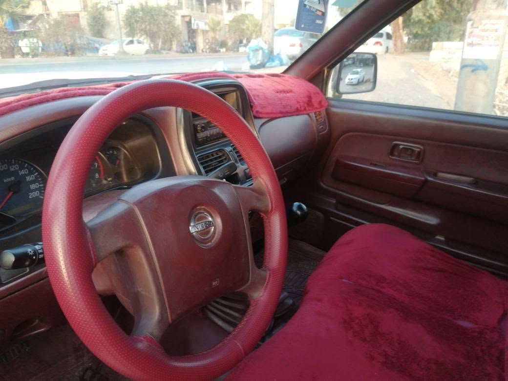 نیسان تاك ٢٠١٠ ڕەقم سلیمانی
 سەنەوی تازە تا ٢٠٢٩ 
دوو پارچە بۆیاخە
تایەی تازەیە
زۆر توندو تۆڵە
نرخ
 ١٠٠ گەڵا
***********
*********** السليمانية, العراق
